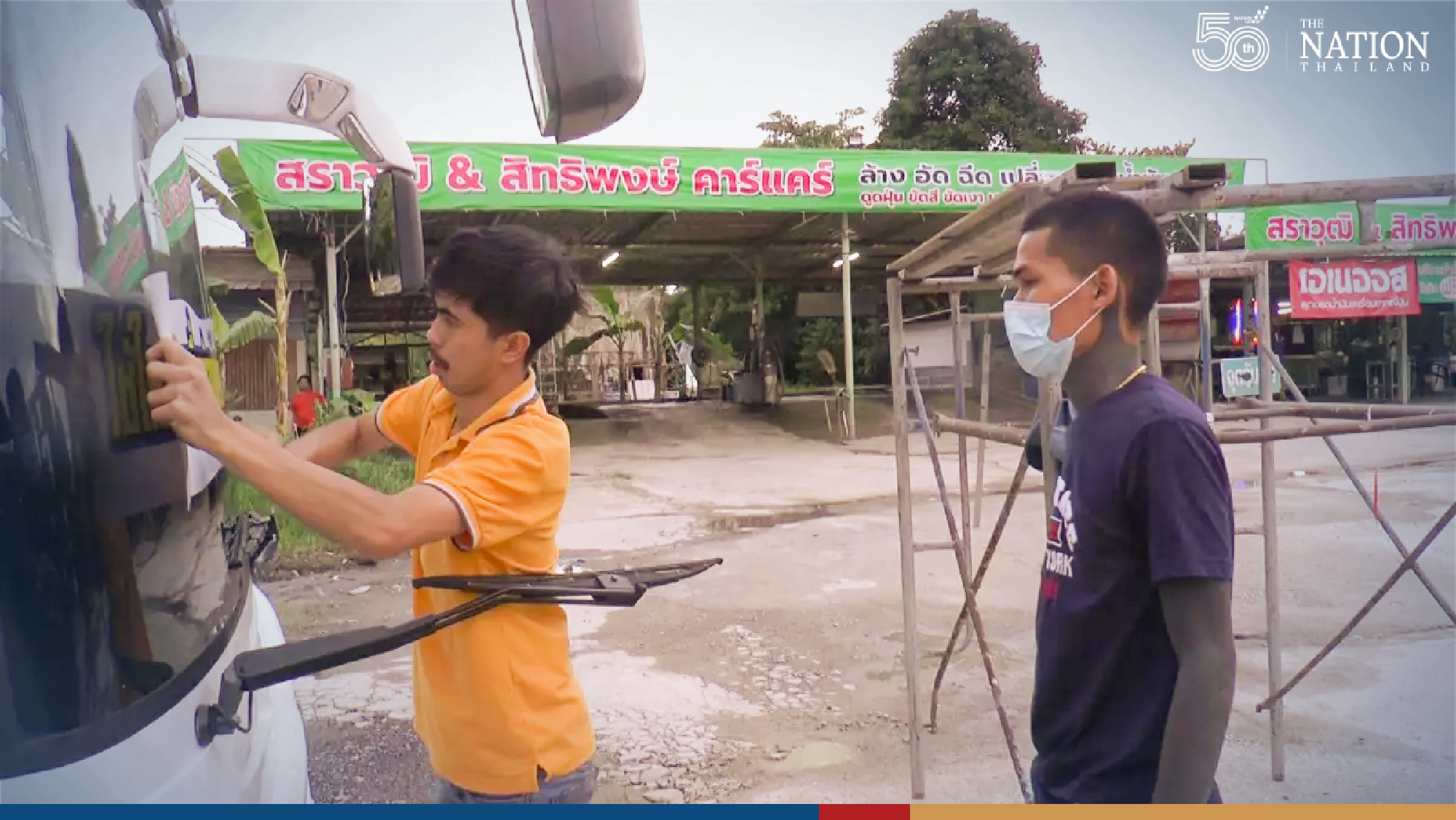 Volunteers led by 24-year-old provide free transport to Covid patients