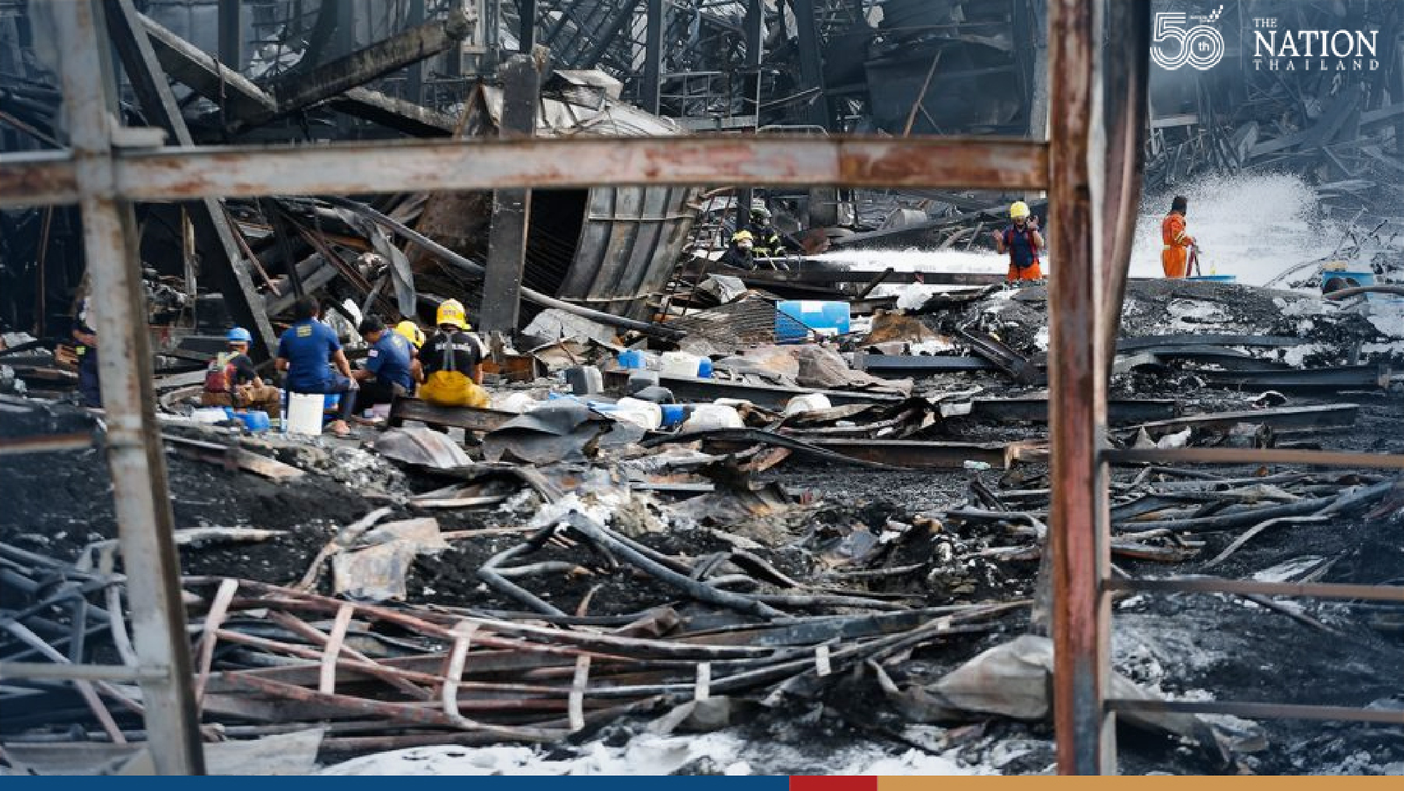 Looking at the Chemical Factory Explosion in All Dimensions