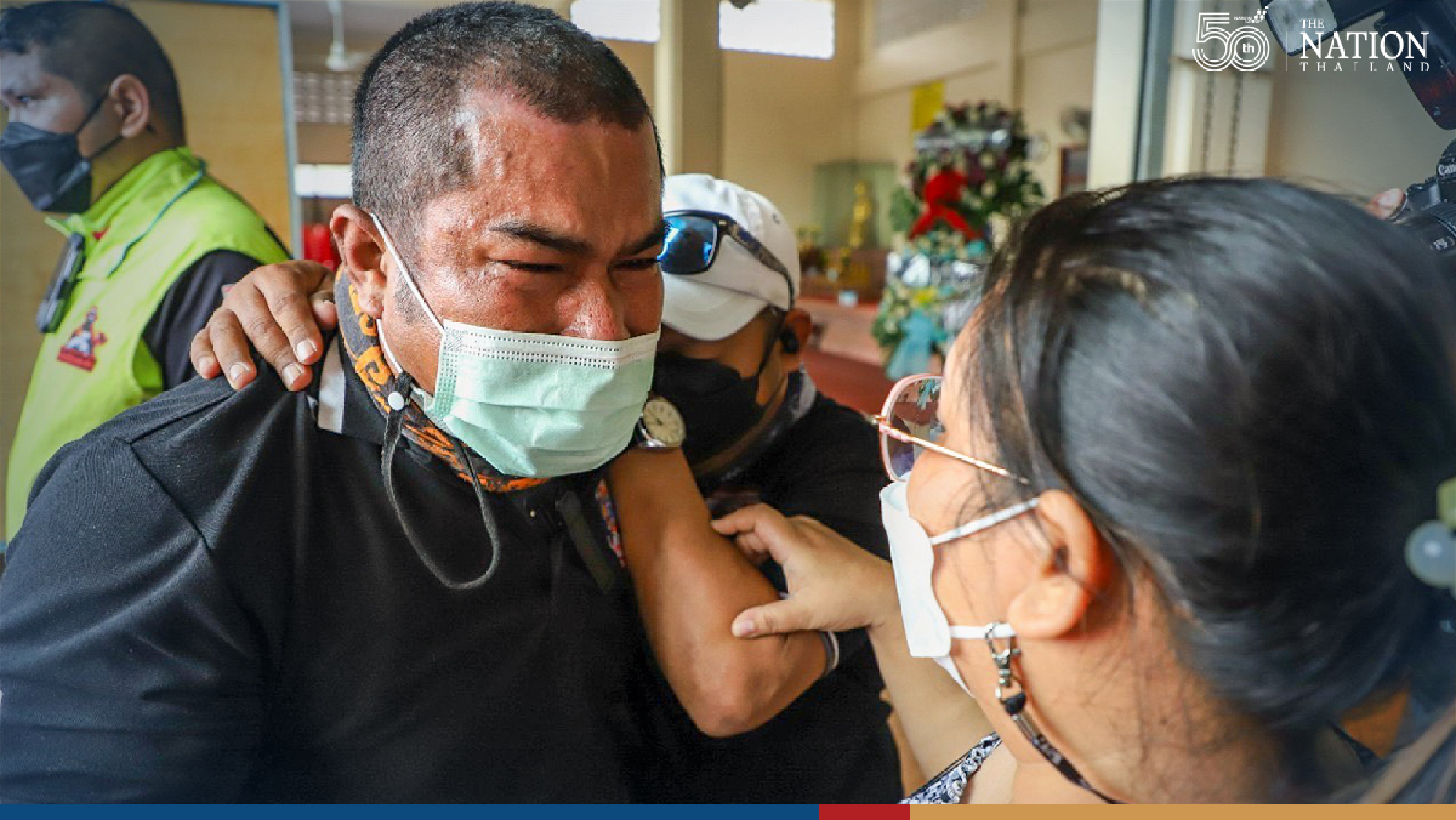 Volunteer firefighter hailed as hero after losing life in Samut Prakan inferno