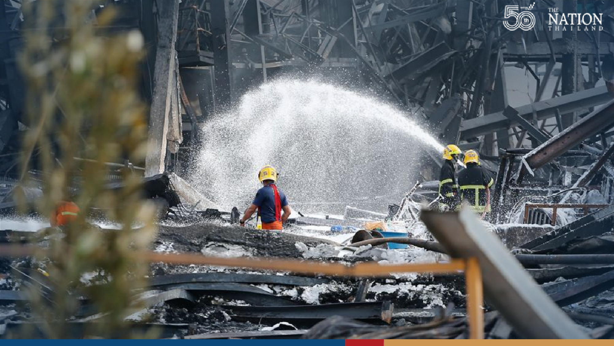 Looking at the Chemical Factory Explosion in All Dimensions