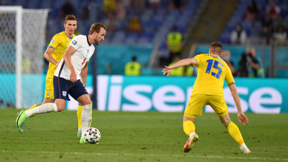 Ukraine couldn't put up resistance against dominating England as Bushcan neutralized Kane's volley with a diving parry before Jordan Henderson headed home the subsequent corner to round off the 4-0 victory.