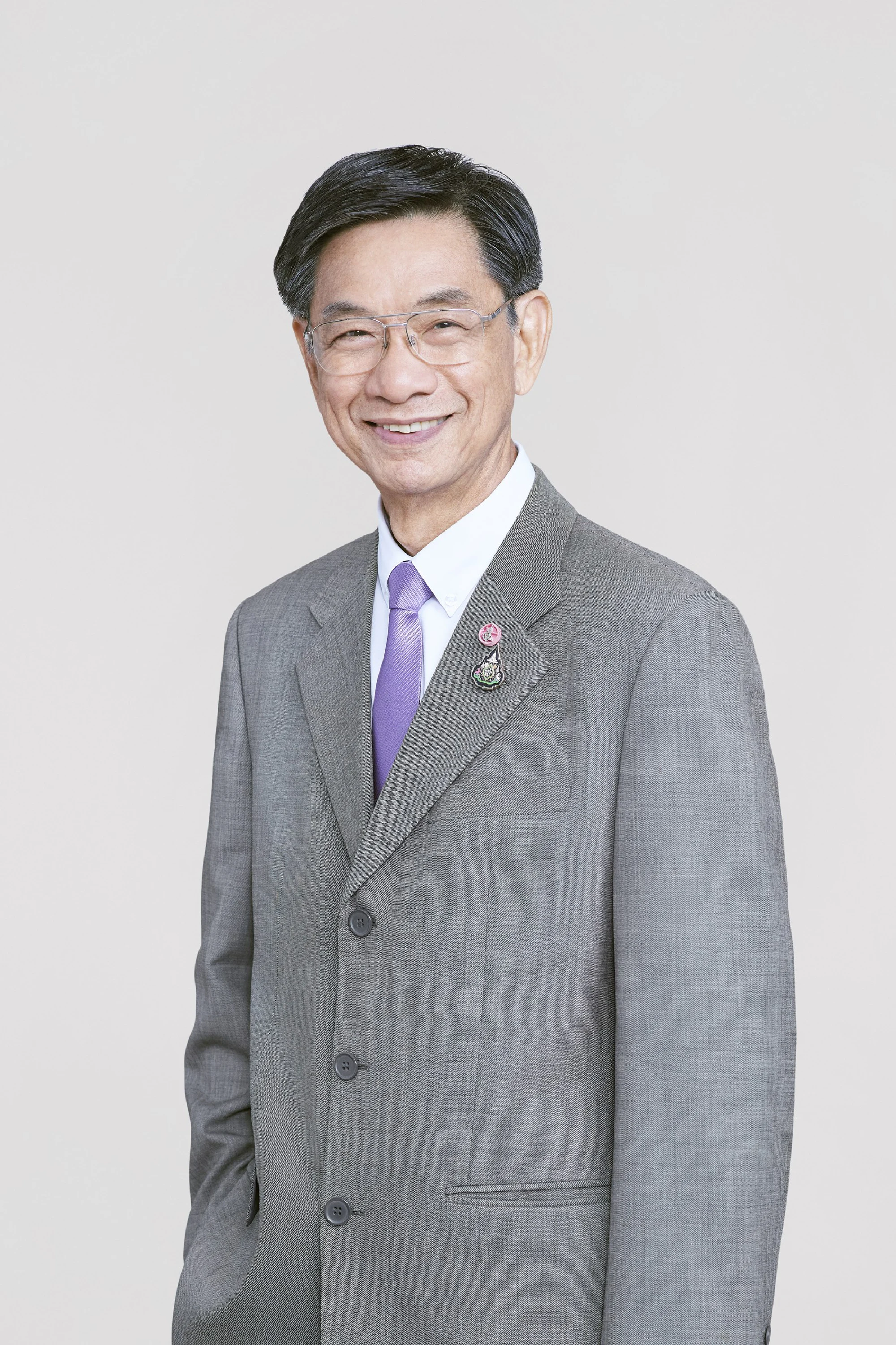 Prof. Dr. Pairash Thajchayapong is the first person to grab the  Ratanarajasuda Information Technology Award (RITA), Thailand’s ultimate accolade for IT personnel