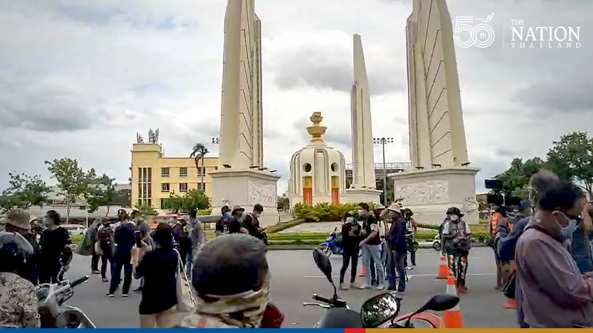 Police fire at pro-democracy protesters marching to Government House