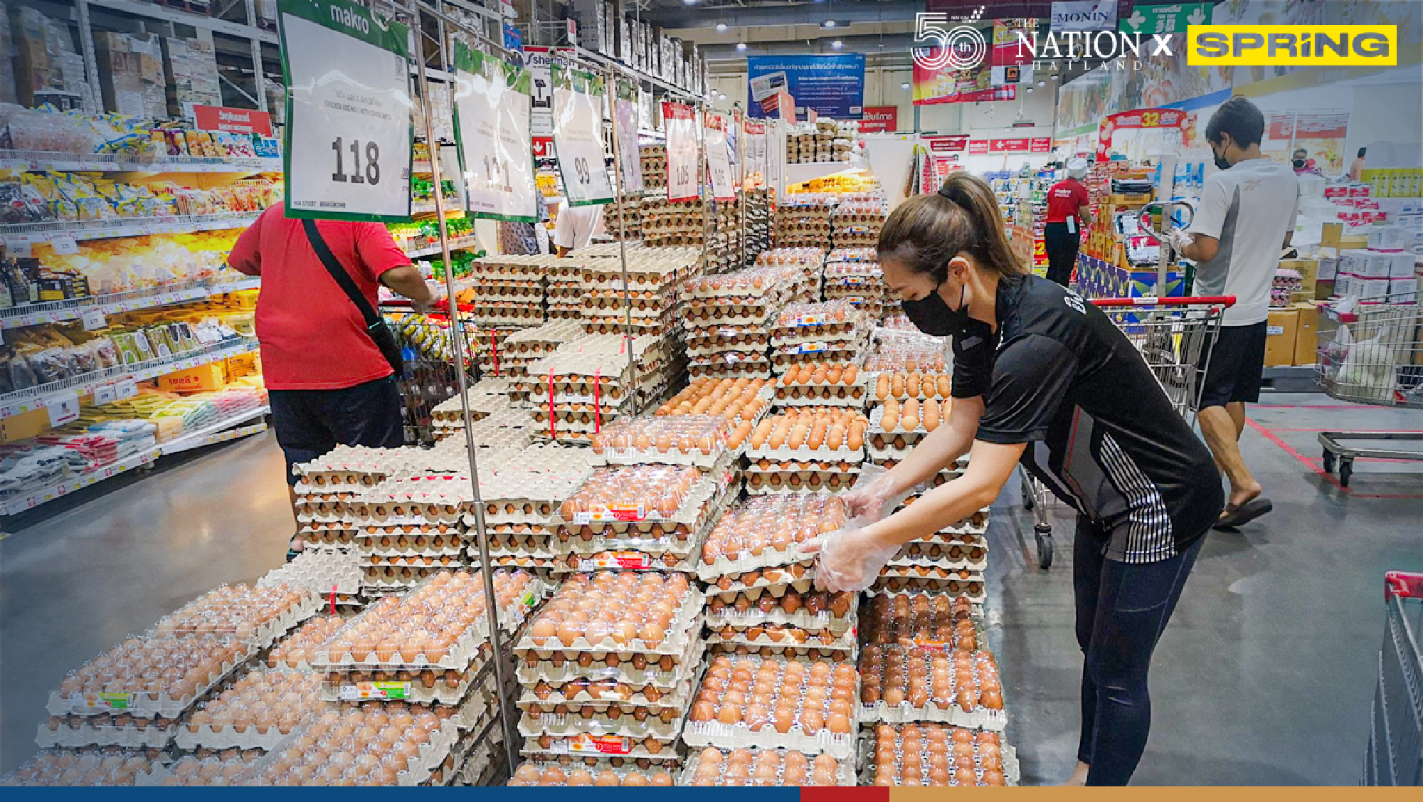 Shopping frenzy as people stock up ahead of possible lockdown