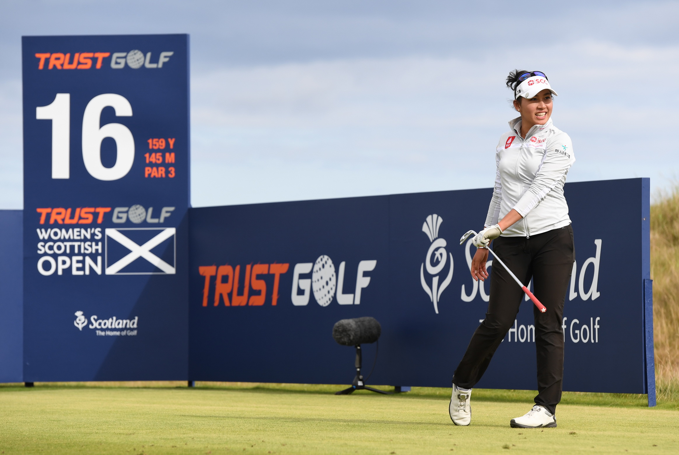 Trust_Golf_Woman's_Scottish_Sunday.MR