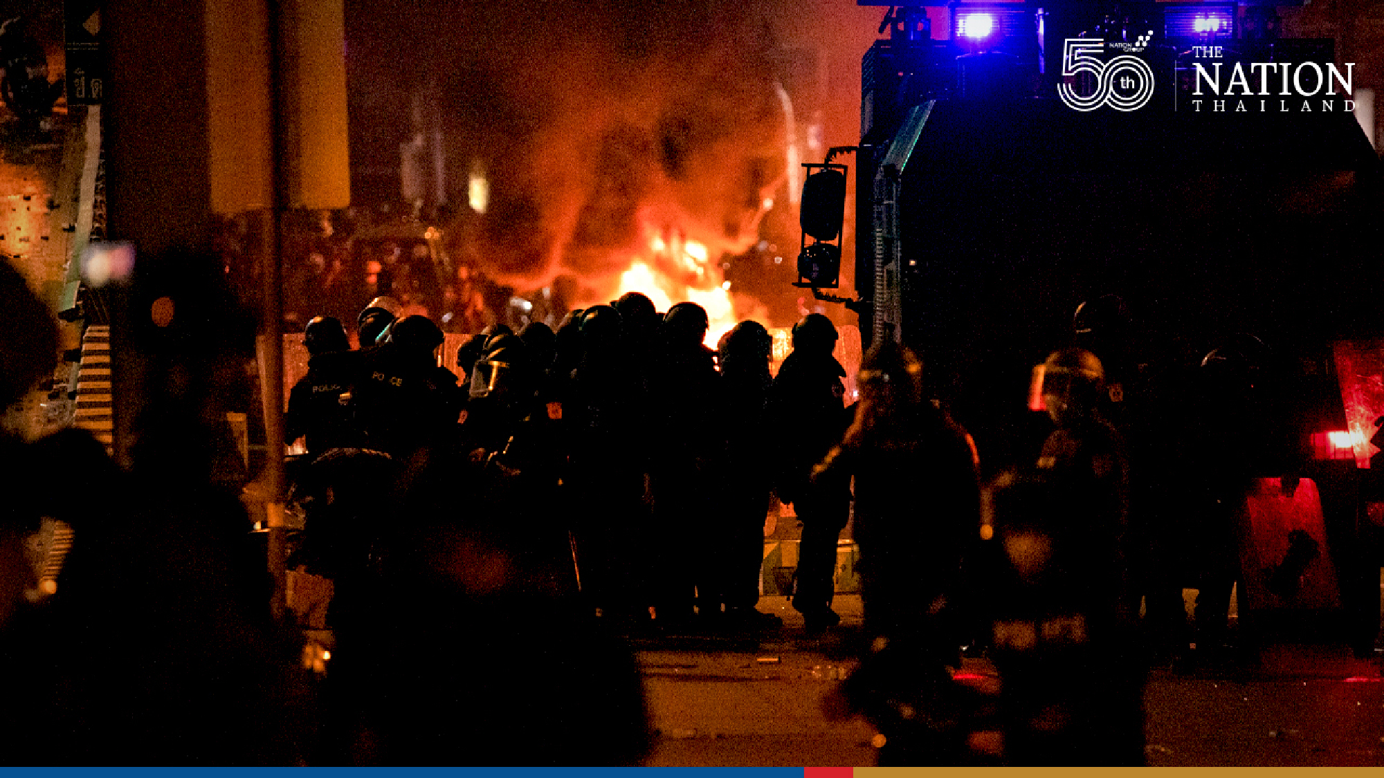 Bangkok protesters burned sub-police station, destroyed traffic fort: Police