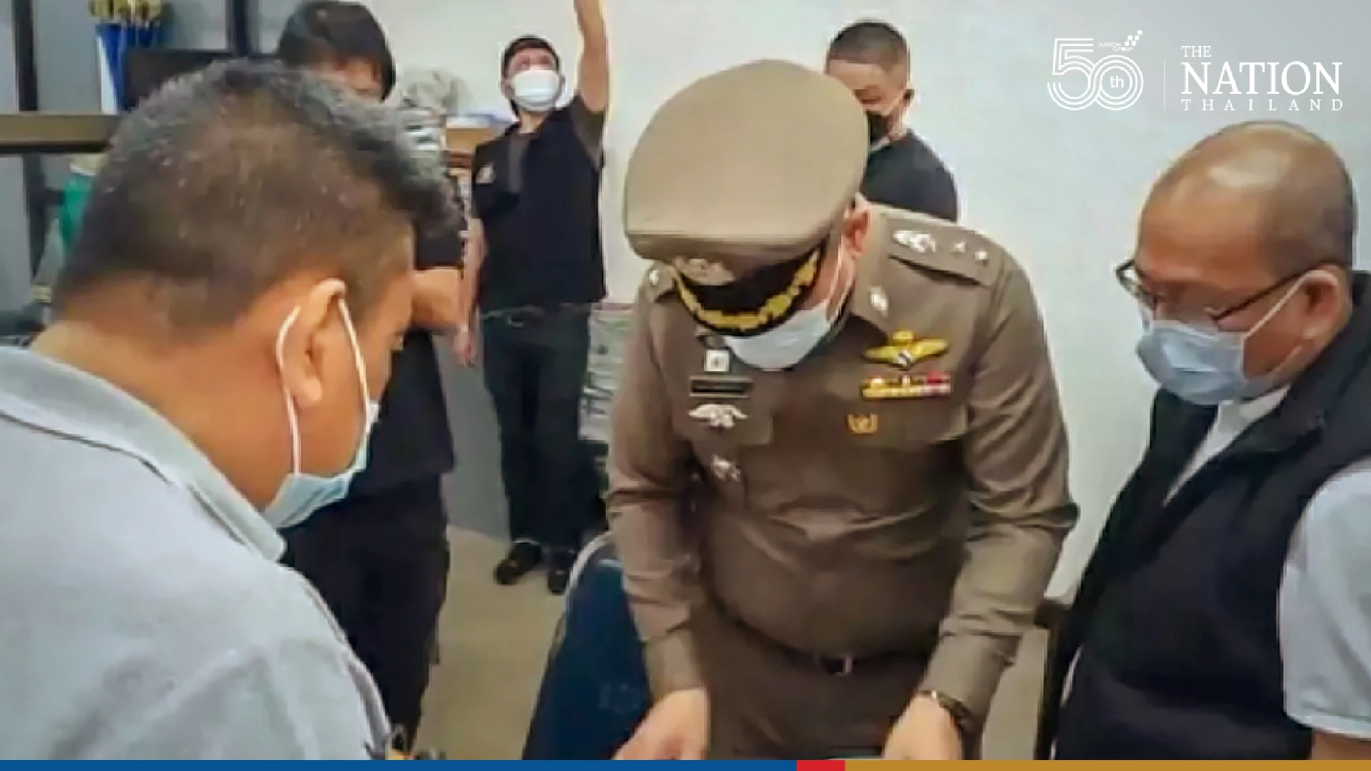 Retired Nonthaburi police inspector caught extorting money