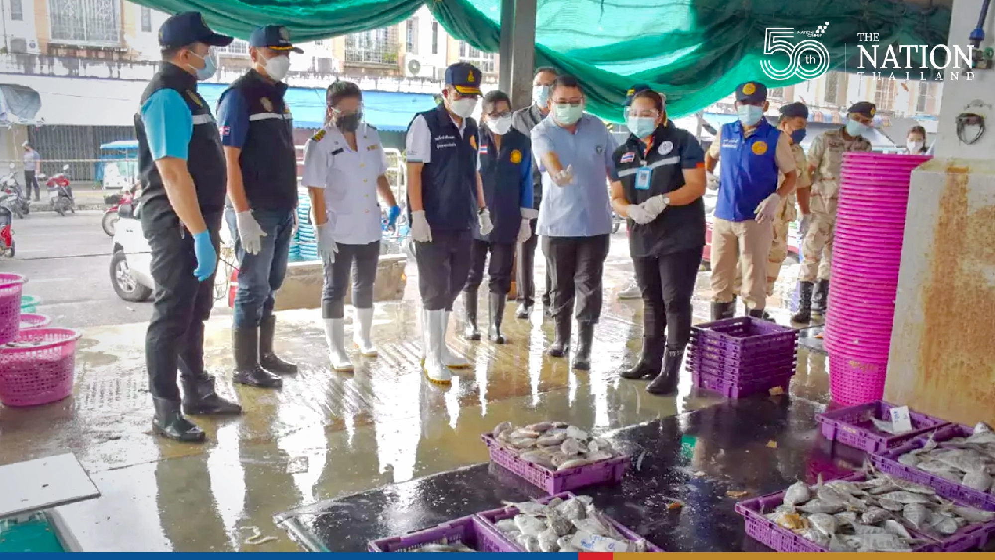 Ranong imposes night curfew, employs strict measures at fish market