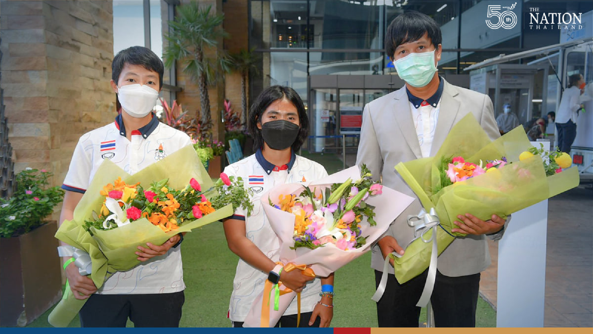 BMX riders Chutikarn Kijwanichsathien and Nitikorn Rojanaviphat arrived