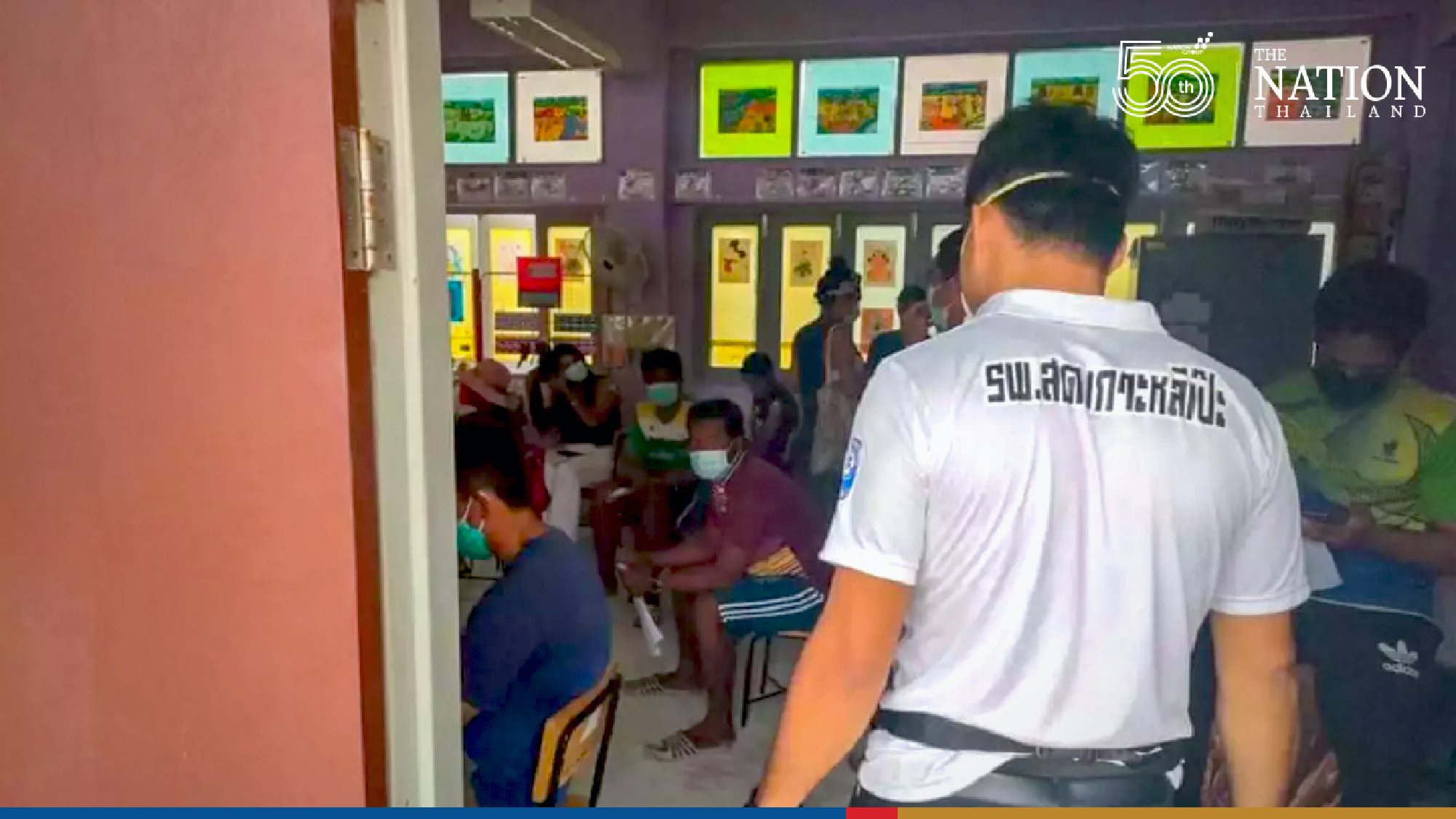 Satun’s Koh Lipe temporarily closed after sea gypsies test positive