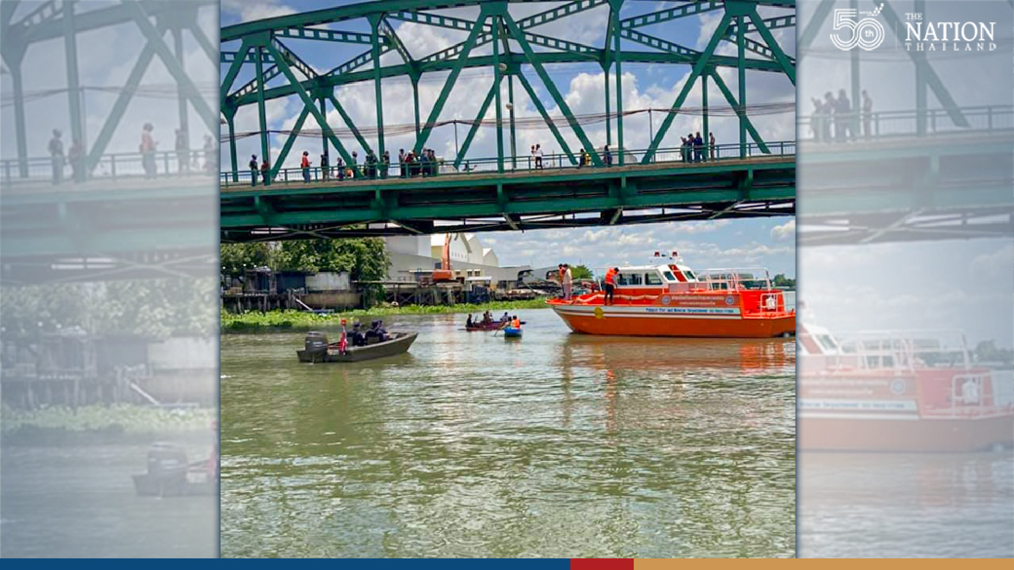 Rescue officials coax troubled mother off bridge in Pathum Thani