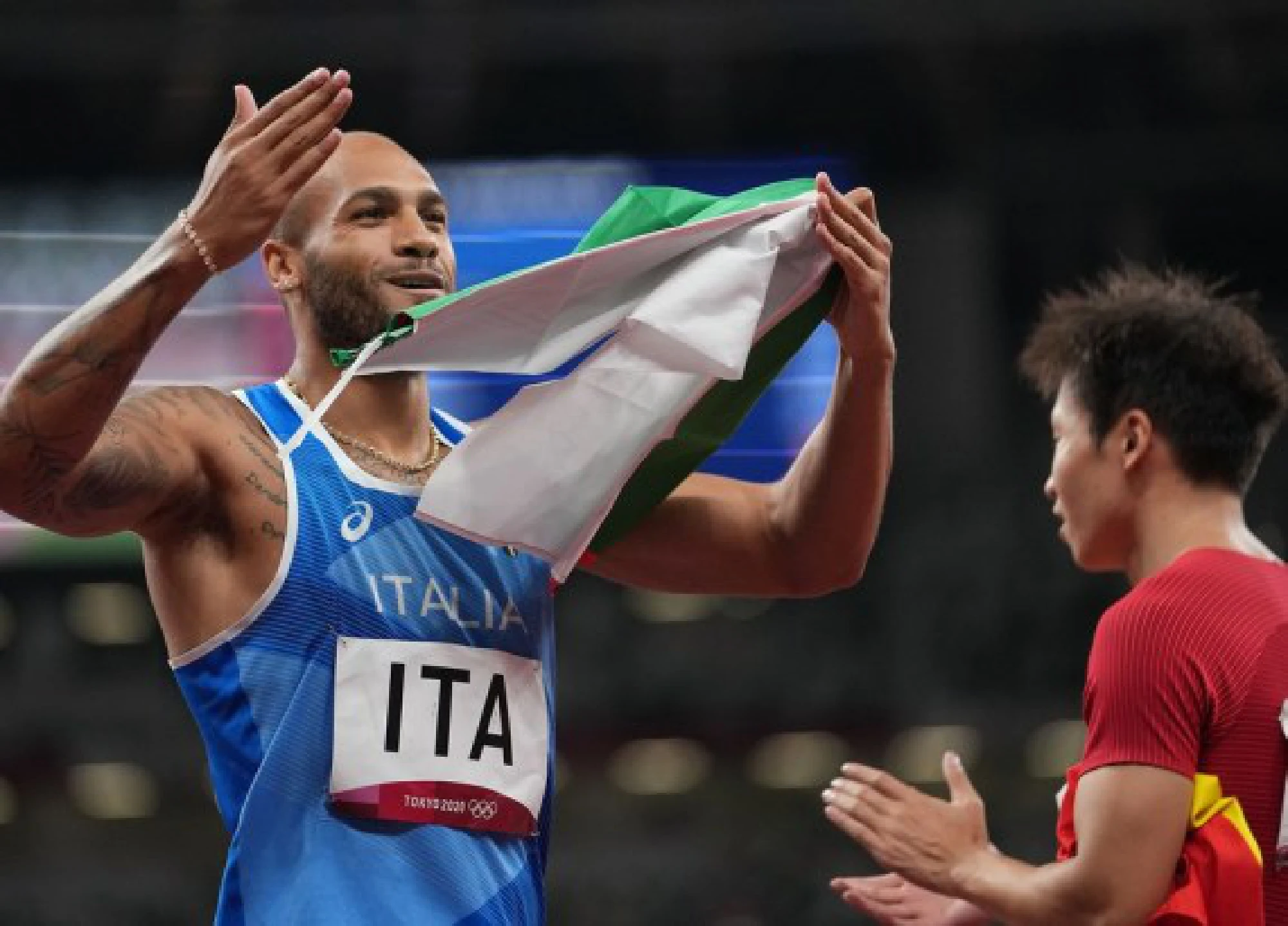  Lamont Marcell Jacobs of Team Italy celebrates after winning the men's 4x100m relay final at Tokyo 2020 Olympic Games, in Tokyo, Japan, Aug. 6, 2021.