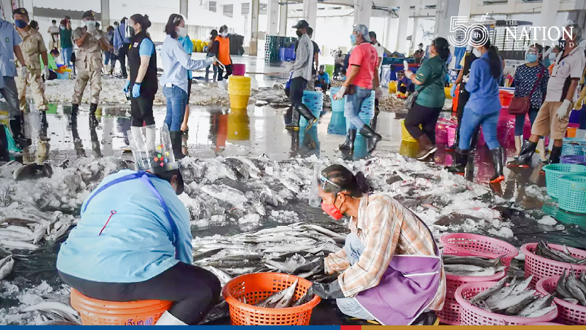 Ranong imposes night curfew, employs strict measures at fish market