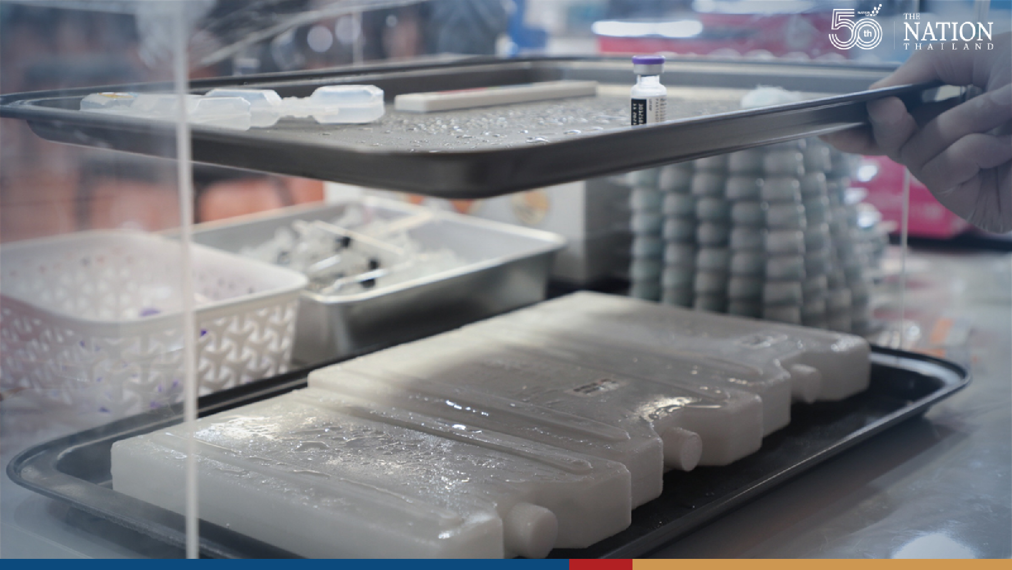 Long queue fails to deter elderly seeking Pfizer vaccine in Samut Prakan