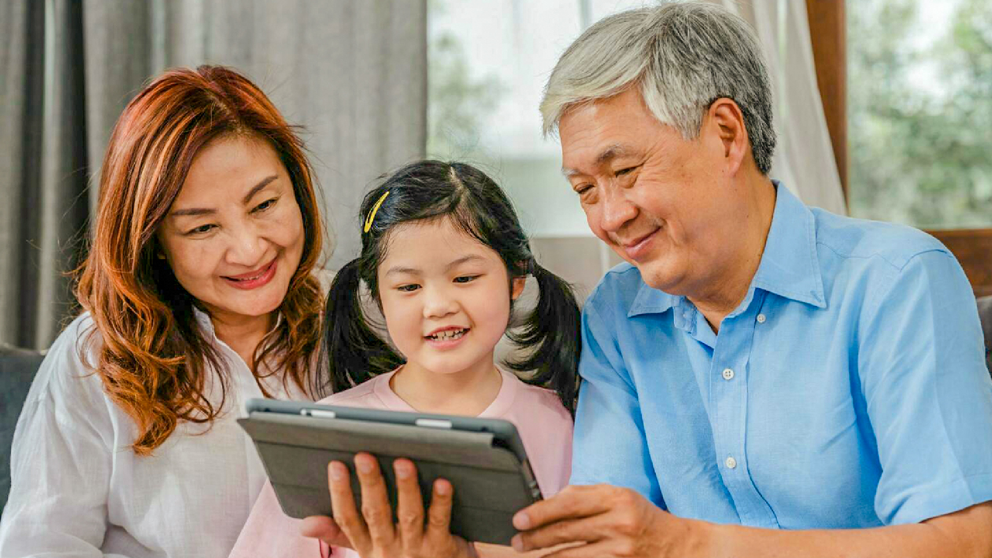 The role parents play with children attending classes at home