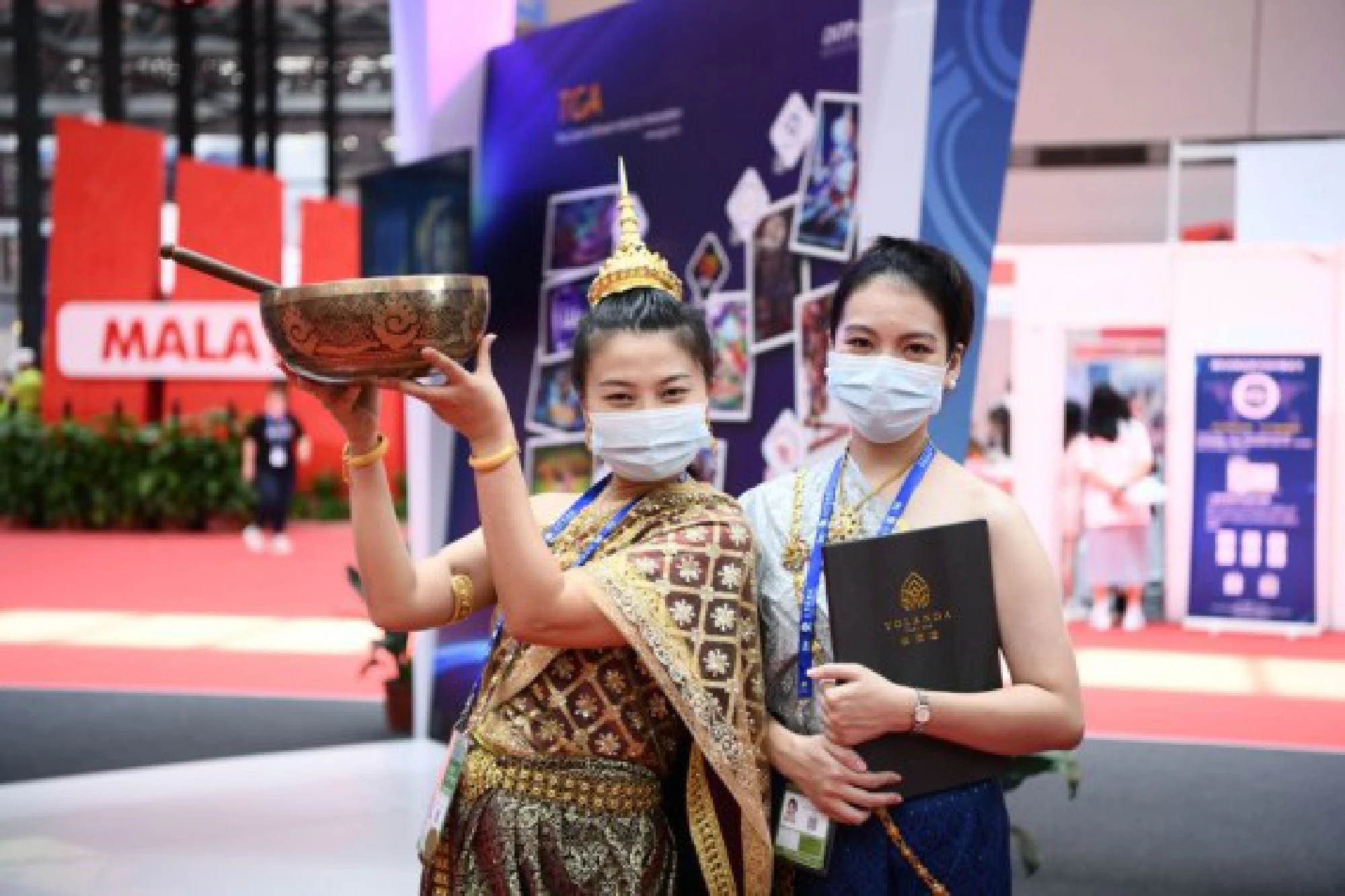 Photo taken on Sept. 11, 2021 shows exhibitors from Thailand at the 18th China-ASEAN Expo in Nanning, capital of south China's Guangxi Zhuang Autonomous Region. 