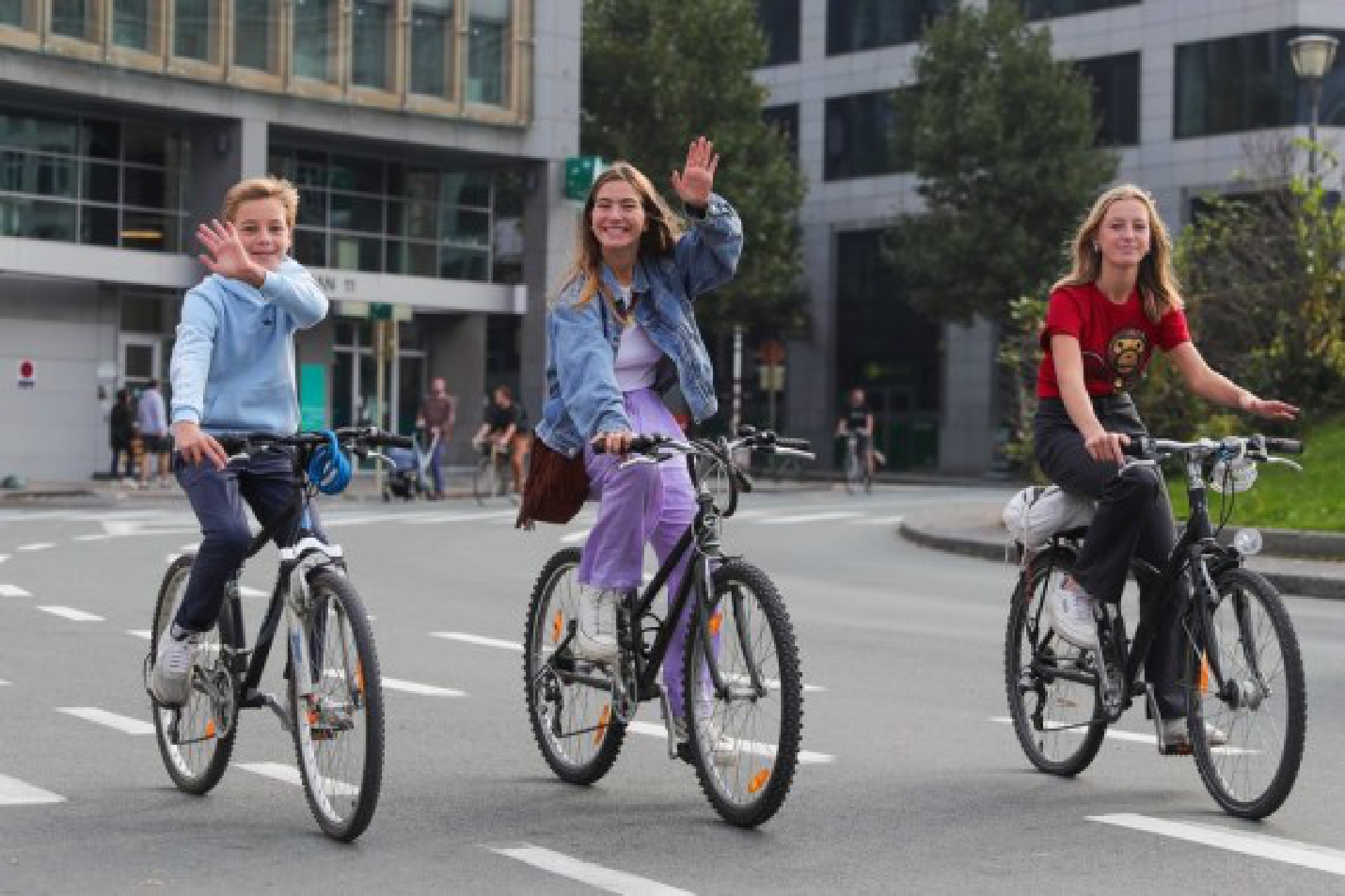 People ride bikes on Car Free Sunday in Brussels, Belgium, Sept. 19, 2021. (Xinhua/Zheng Huansong)