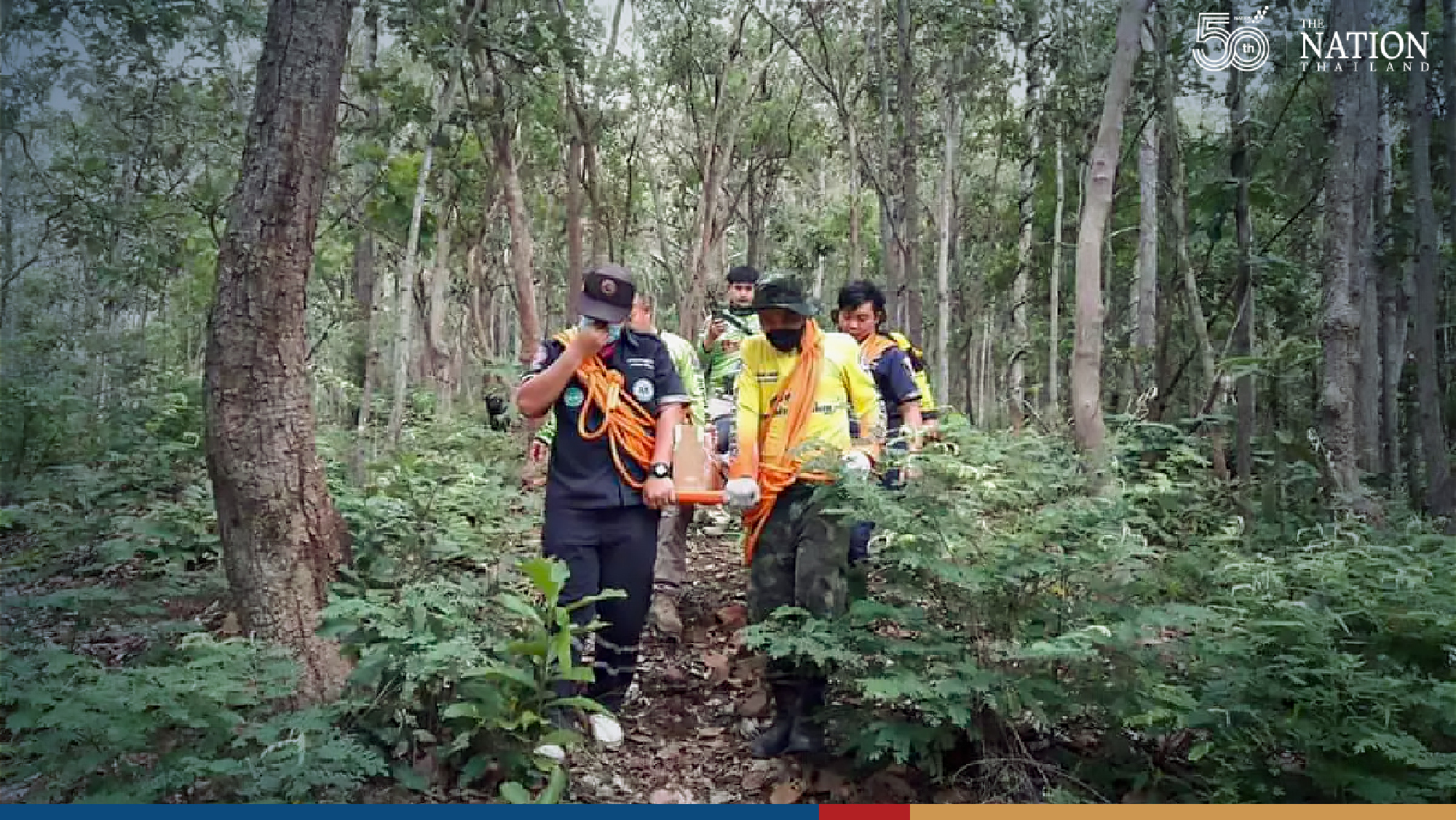 Volunteers come to the rescue of man stranded in Phayao mountain