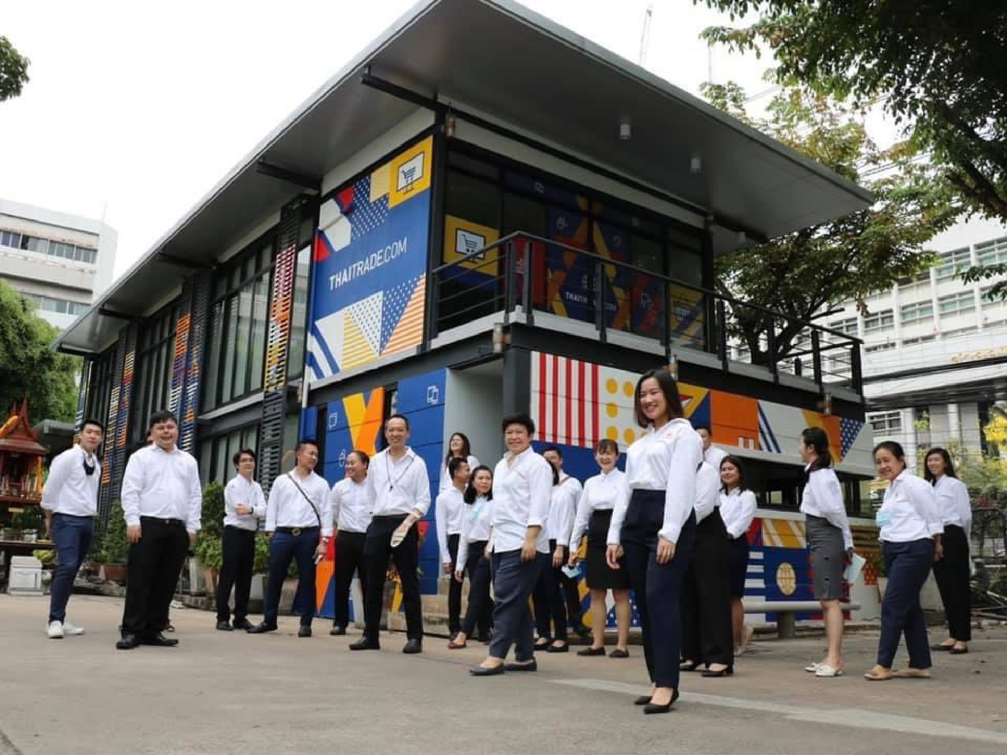 Ministry launches e-commerce plan to generate over THB5.3 billion next year