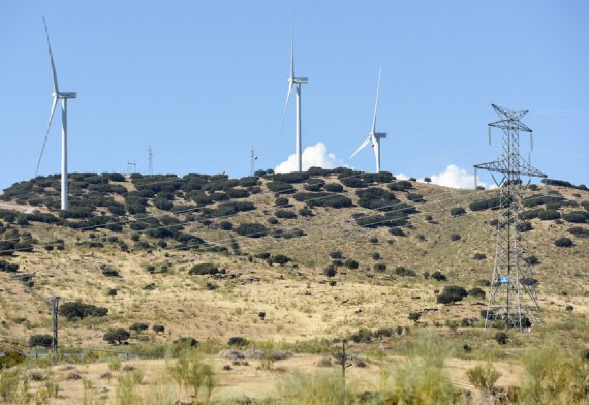 Photo taken on Aug. 30, 2021 shows wind turbines in Plasencia, Spain. (Photo by Gustavo Valiente/Xinhua)