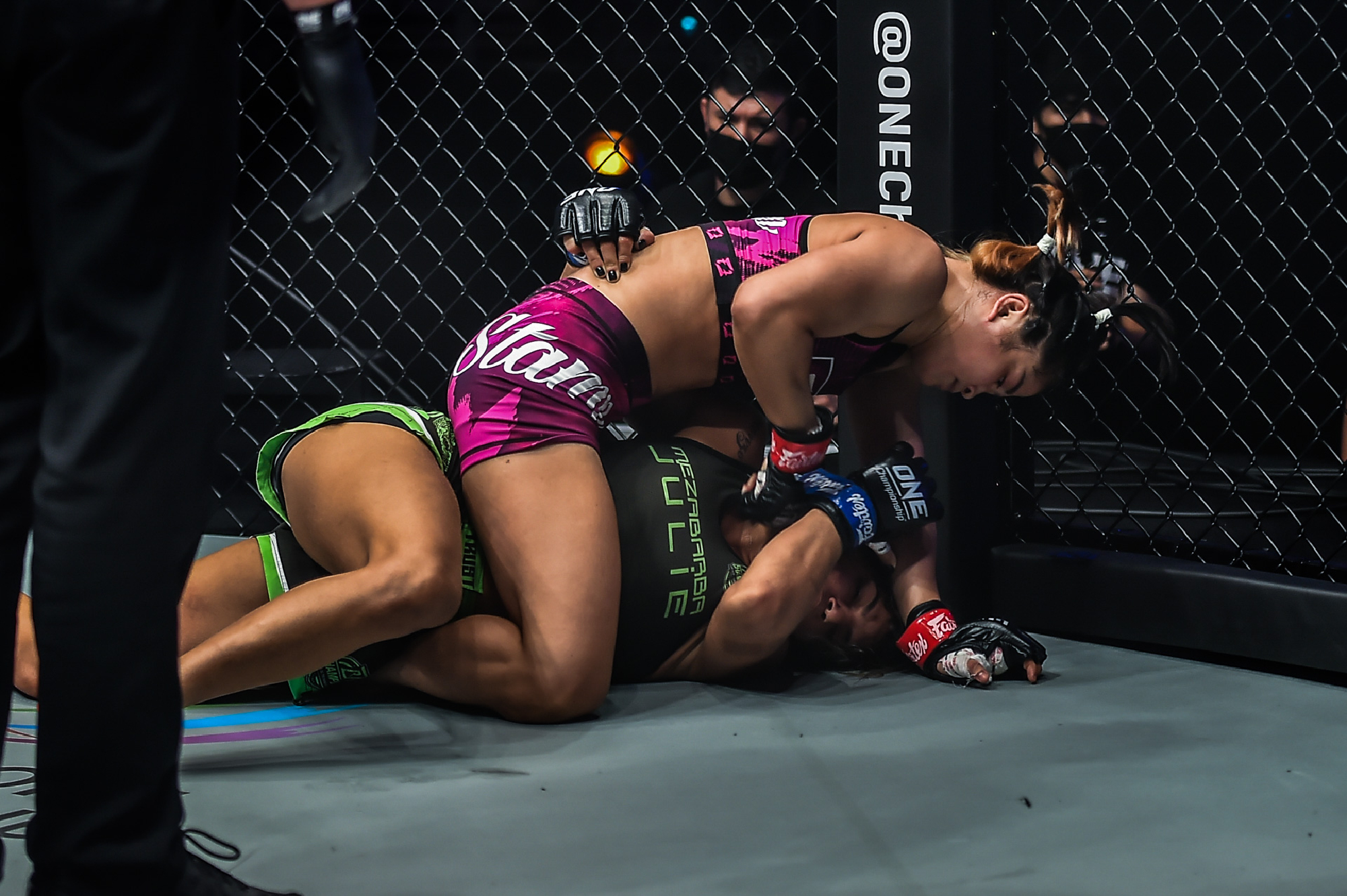 Stamp Fairtex def. Julie Mezabarba via Unanimous Decision