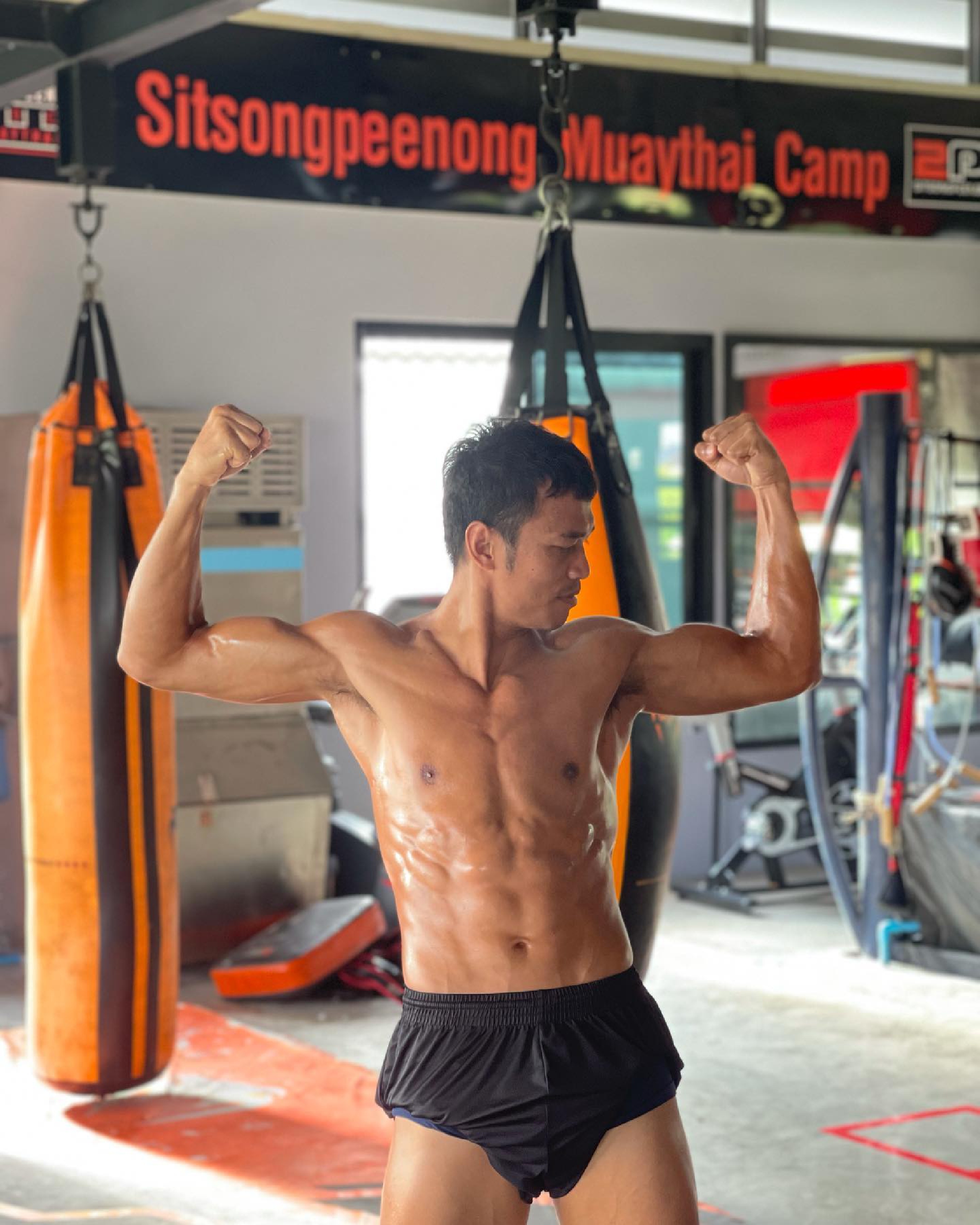 Sitthichai Sitsongpeenong wants to remind fans who the real boss is in the upcoming ONE Featherweight Kickboxing World Grand Prix.