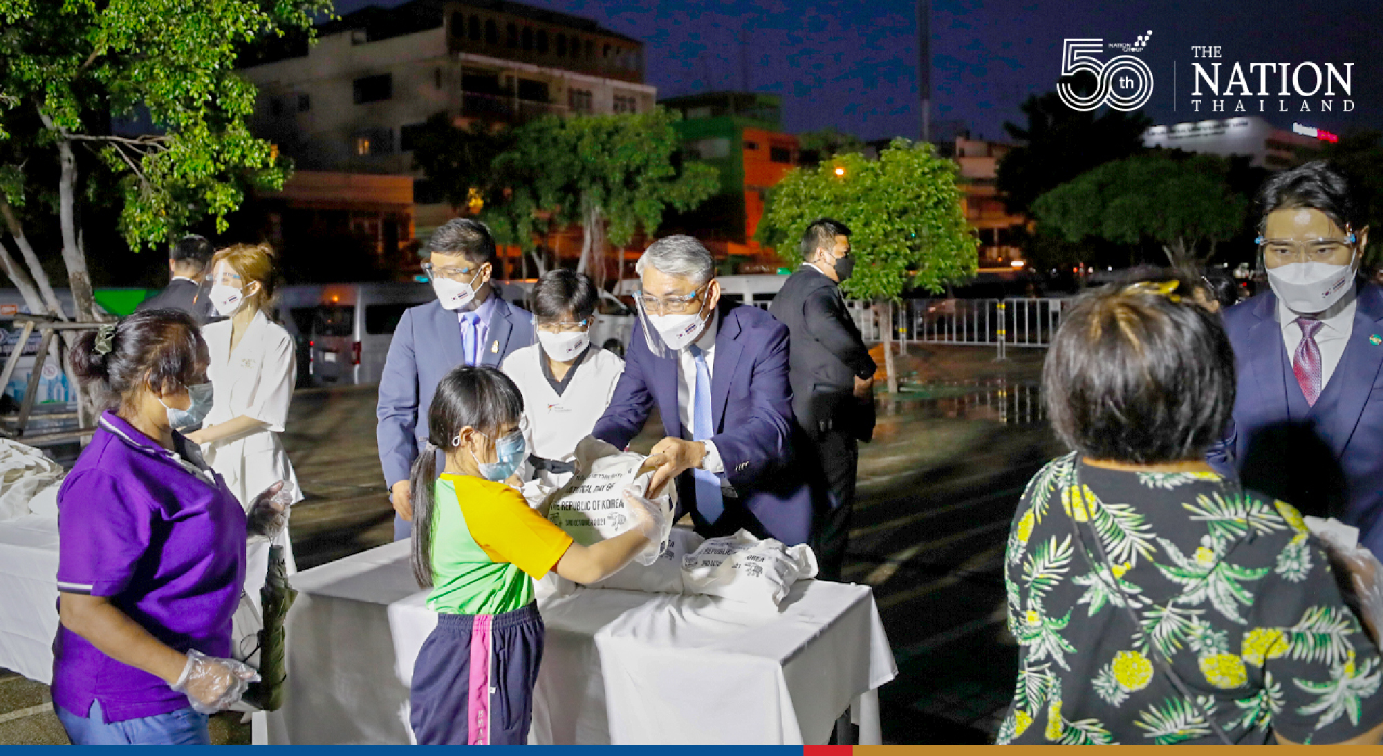 Bangkok City Halls facade becomes the background of Korean and Thai culture on Korean National Day