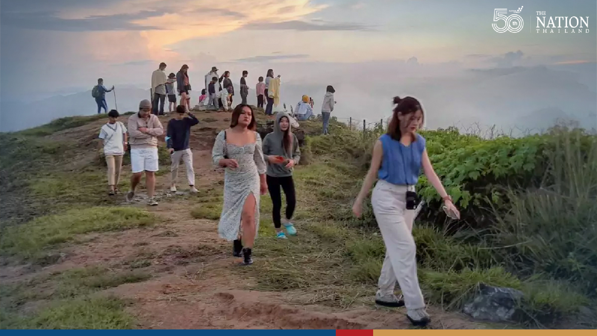 Tourists flock to Phu Chi Fa National Park after CCSA lifts Covid-19 restrictions