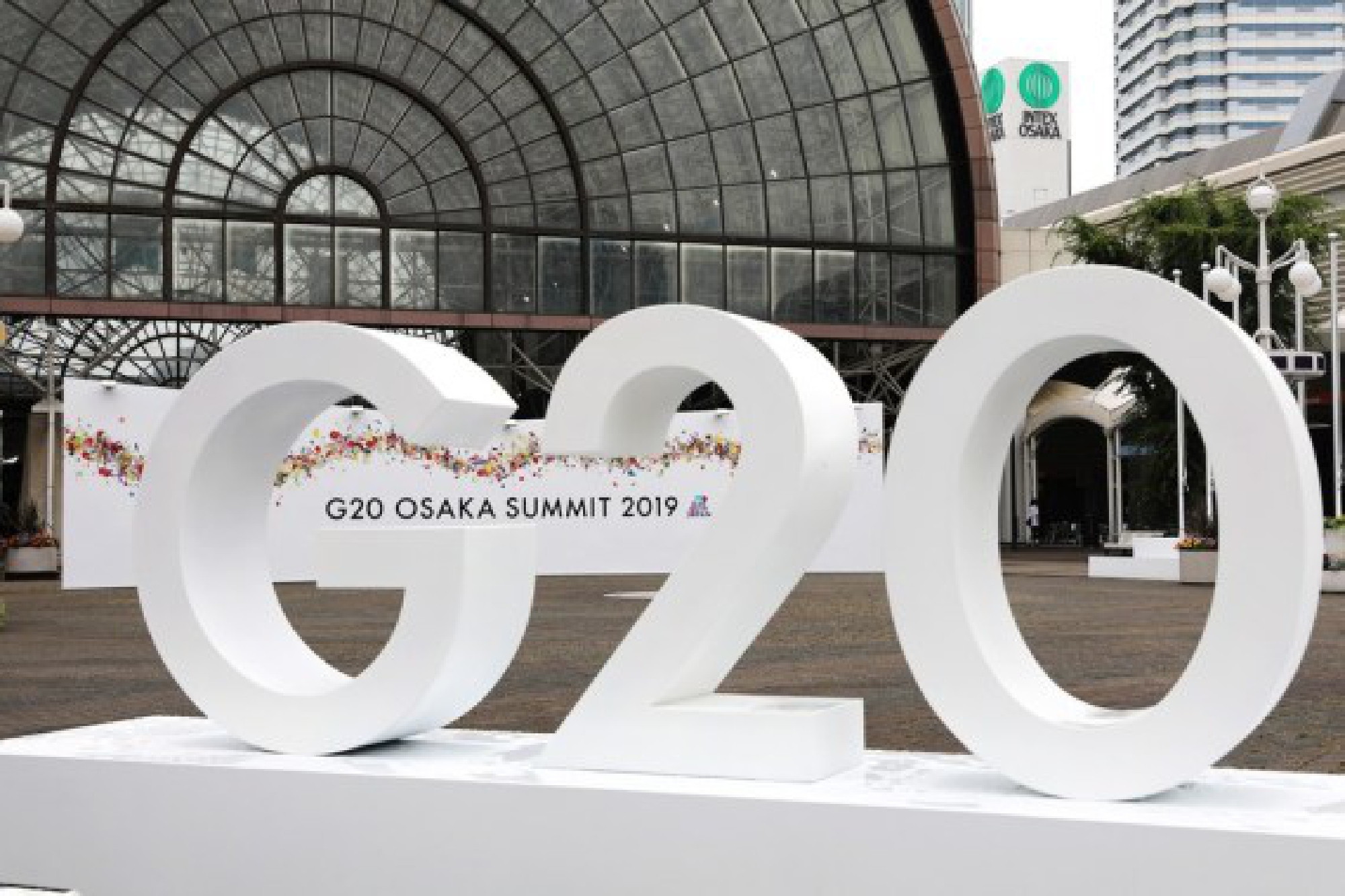 Photo taken on June 27, 2019 shows a logo of the Group of 20 (G20) summit at the entrance of the media center in Osaka, Japan. (Xinhua/Du Xiaoyi)