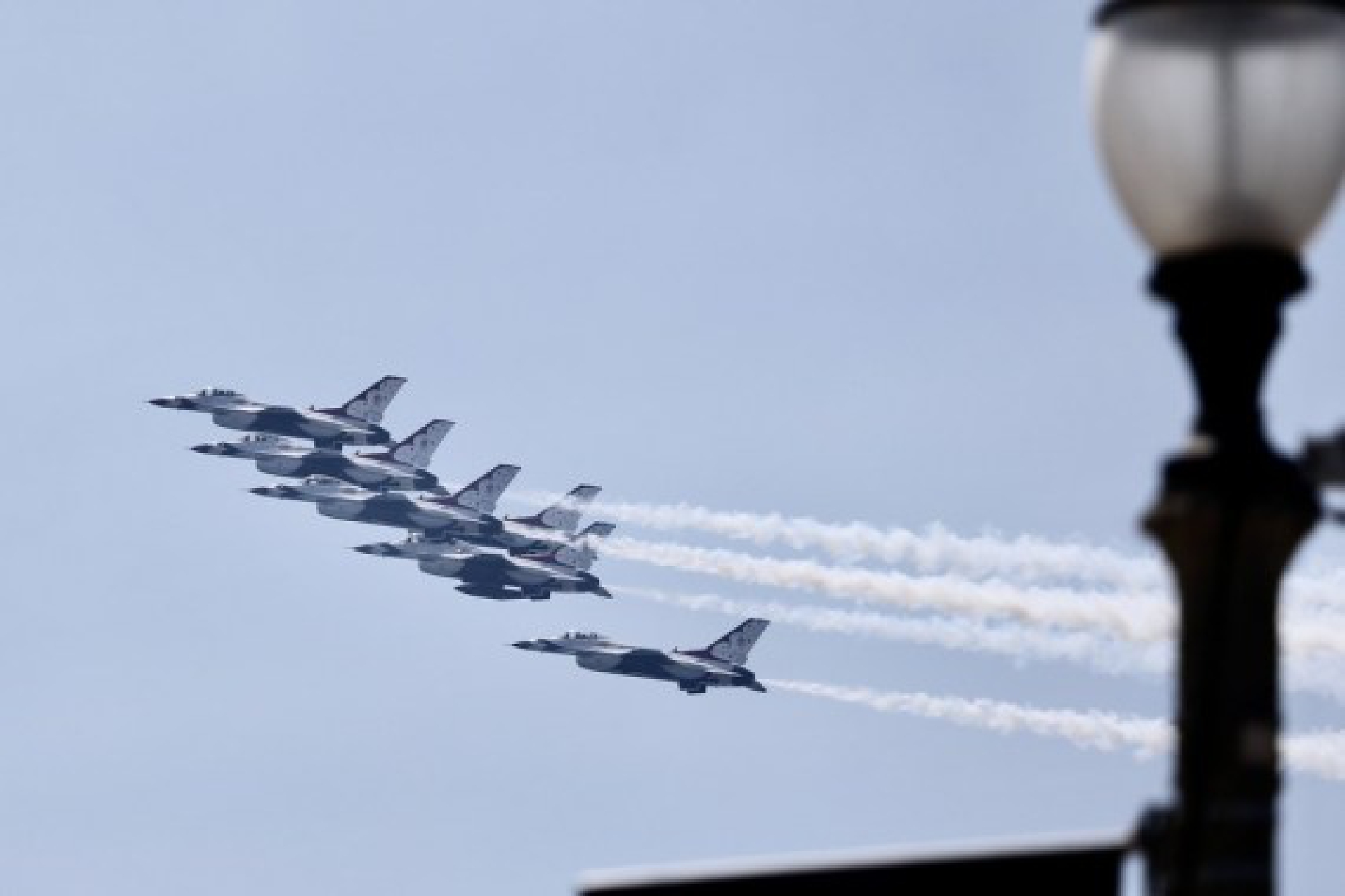 Photo taken on Oct. 1, 2021 shows a view of the Pacific Airshow at Huntington Beach, California, the United States. (Xinhua)