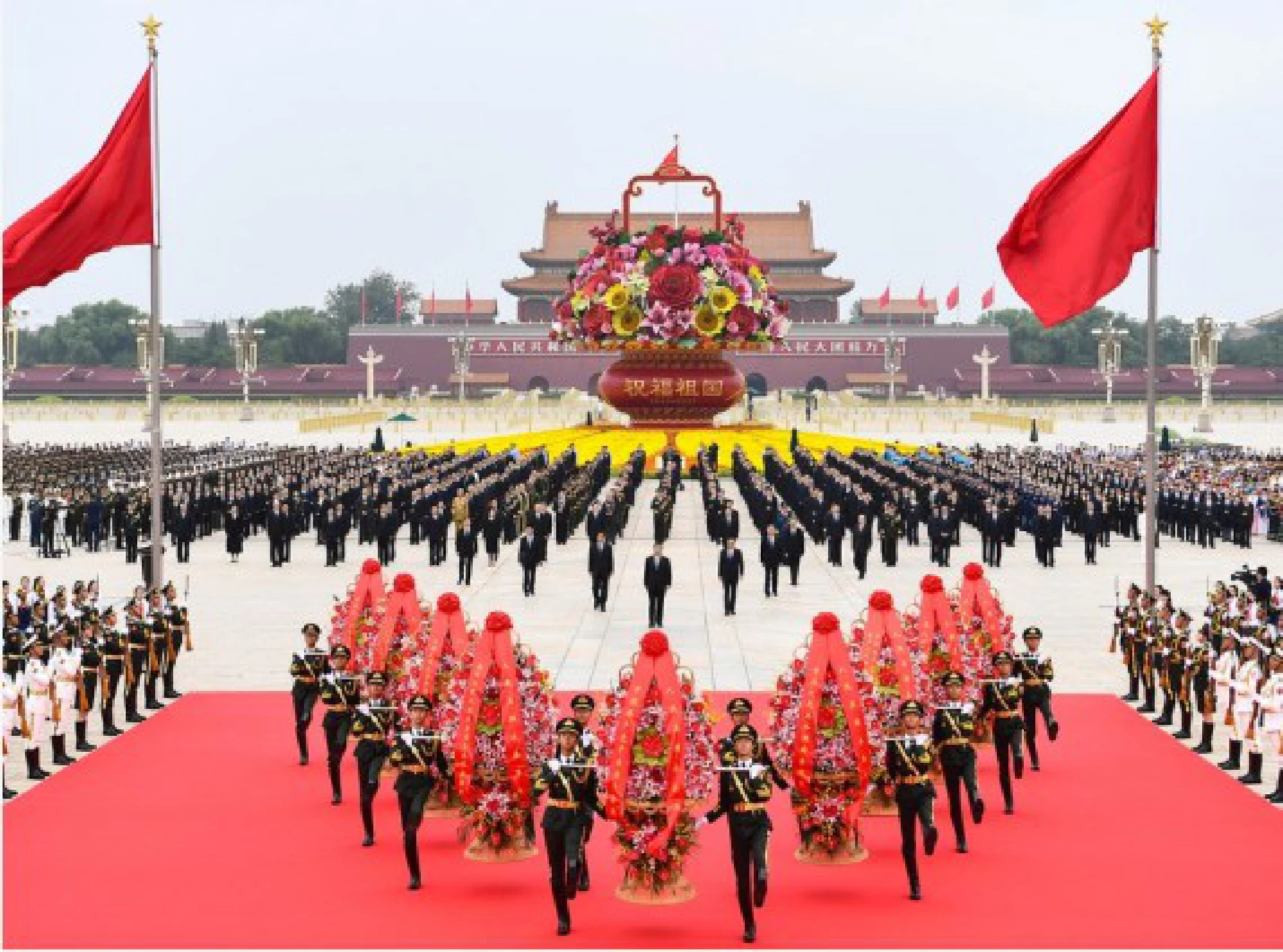 Xi Jinping and other leaders of the Communist Party of China and the state including Li Keqiang, Li Zhanshu, Wang Yang, Wang Huning, Zhao Leji, Han Zheng and Wang Qishan attend a ceremony offering floral tribute to fallen national heroes on Tian'anmen Square in Beijing, capital of China, Sept. 30, 2021. (Xinhua/Yan Yan)