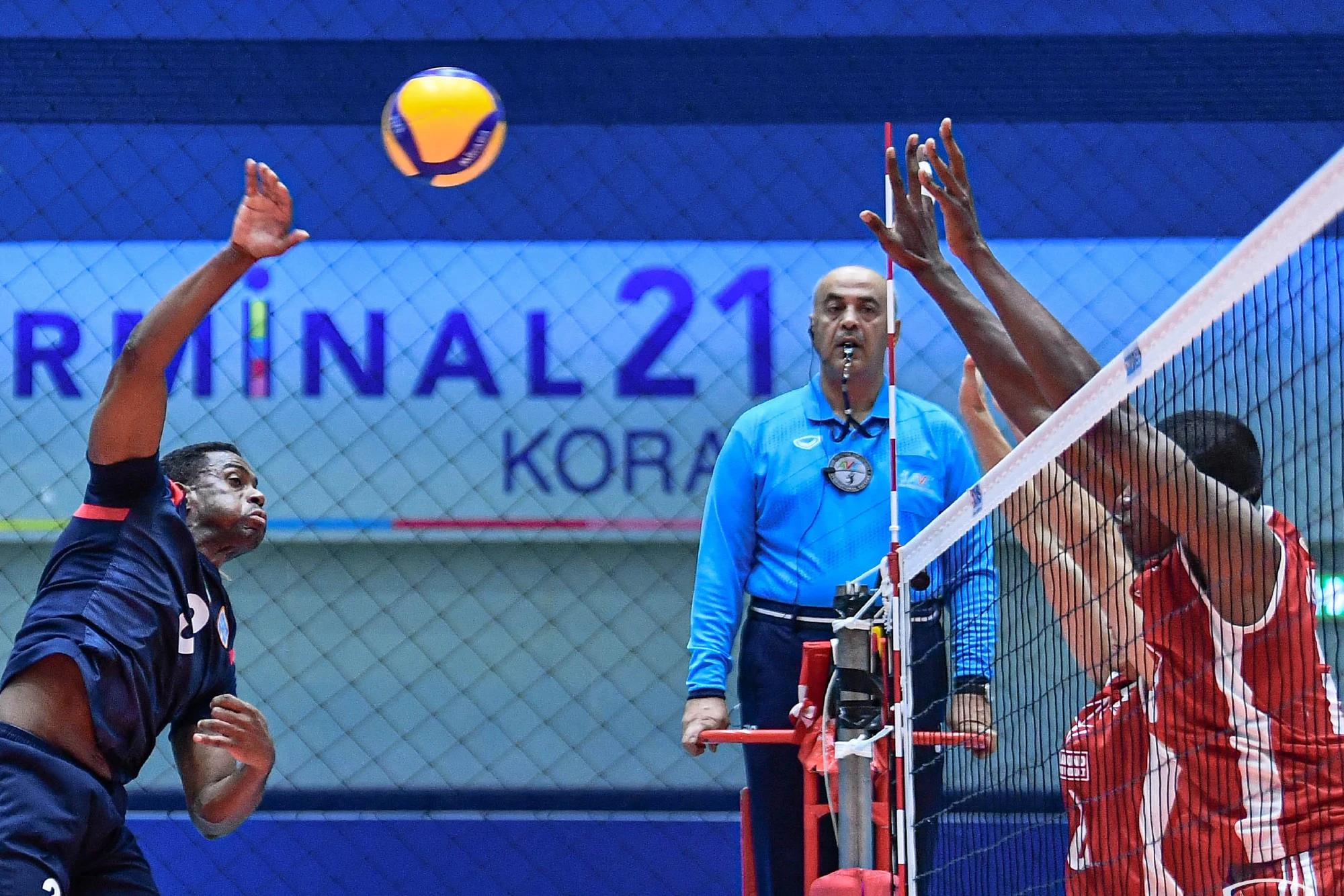 Against Diamond Food on Thursday, Kazma Sport Club had three double-digit performances from Elvis Contreras, Ali Abdullah, and Abdulrahman Almutawa who respectively tallied 24, 19, 14 points, while Kantapat Koonmee scored 24 points on Diamond Food's losing effort.  "In some moments, we faced problems on service reception. The Diamond Food players are very agile and quick. We have to face South Gas Club of Iraq again and that would be a hard match as we lost them last time in the preliminary round," Kazma Sport Club head coach Fabiano Preturlon commented after the match.