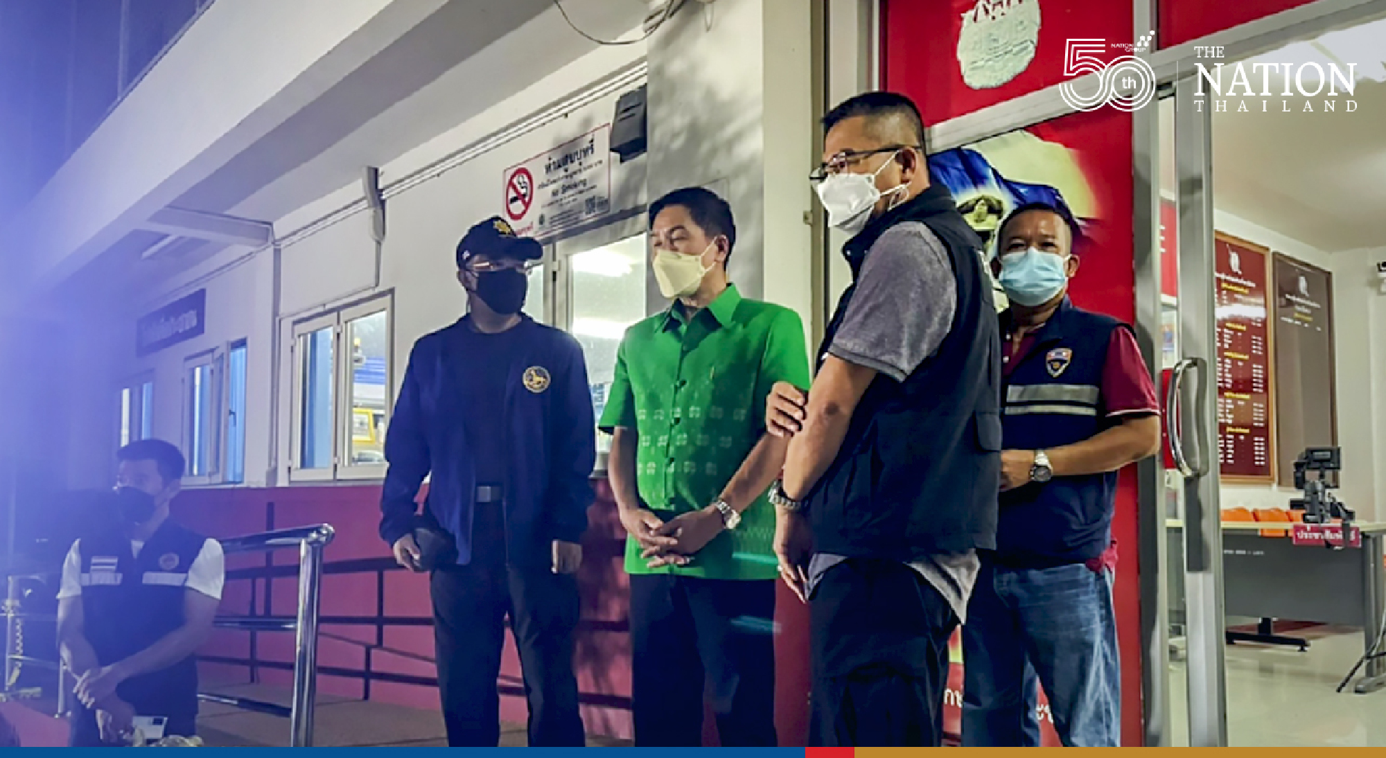 Police stop van stuffed with illegal Myanmar migrants in Phichit