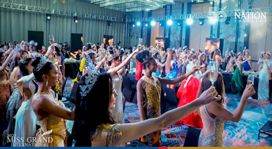 Grand International queens arrive at their first Phuket gala in spectacular style