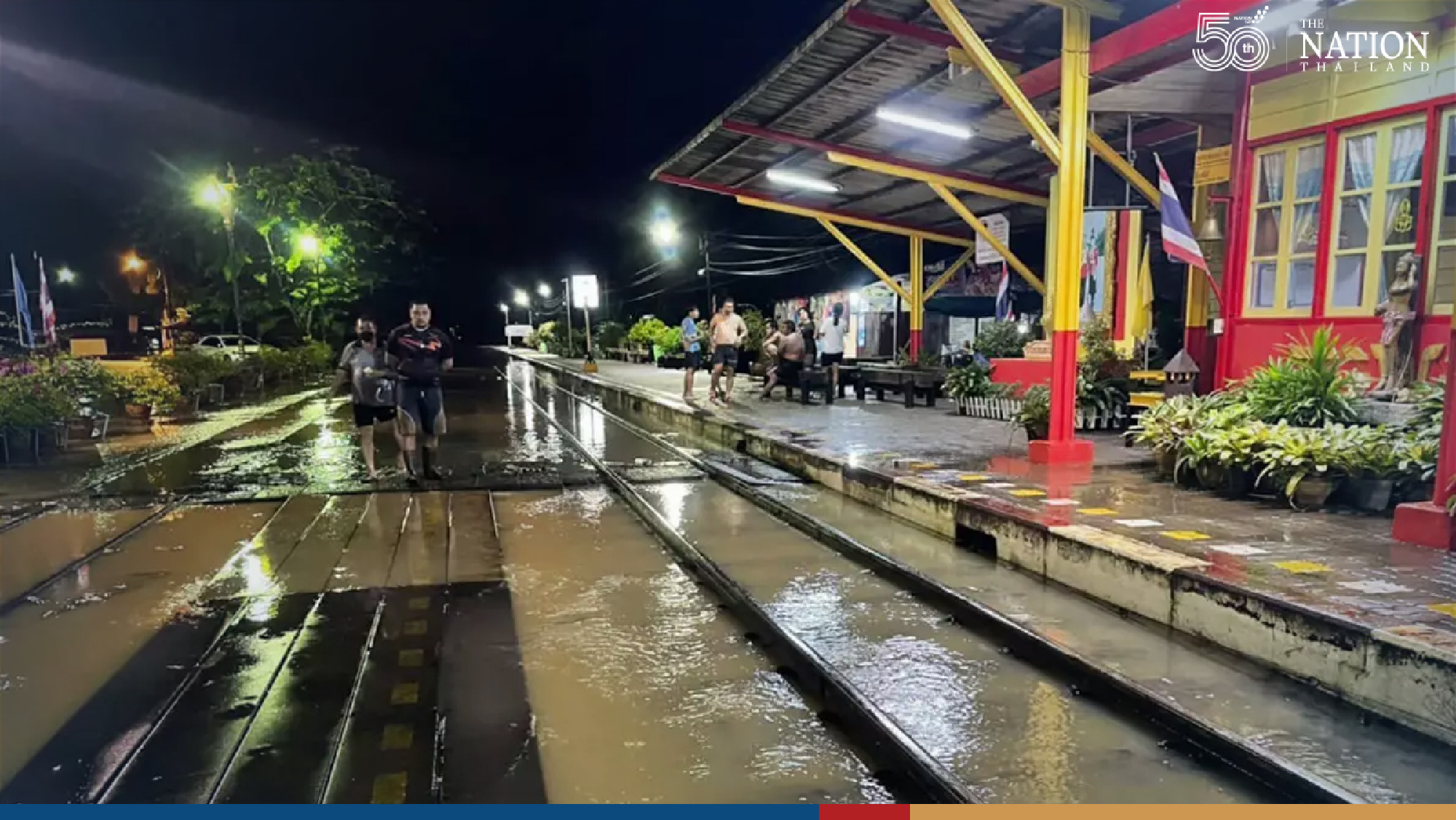 Heavy flooding forces Chumphon to close part of Highway 41