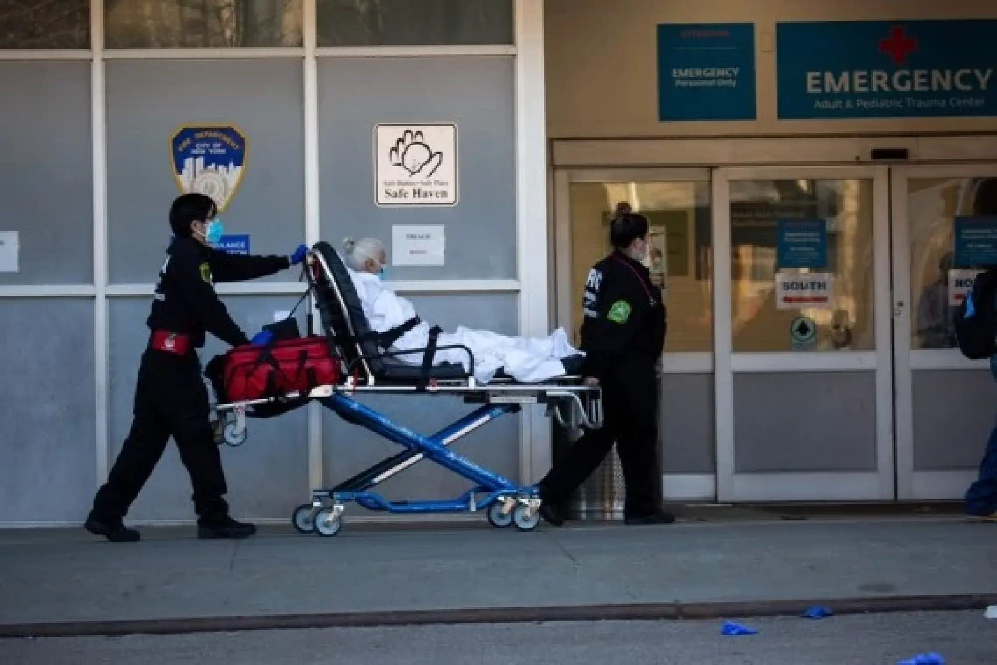 Medical workers wheel a patient into the emergency room at Maimonides Medical Center in the Brooklyn borough of New York, United States, March 8, 2021. (Xinhua/Michael Nagle)