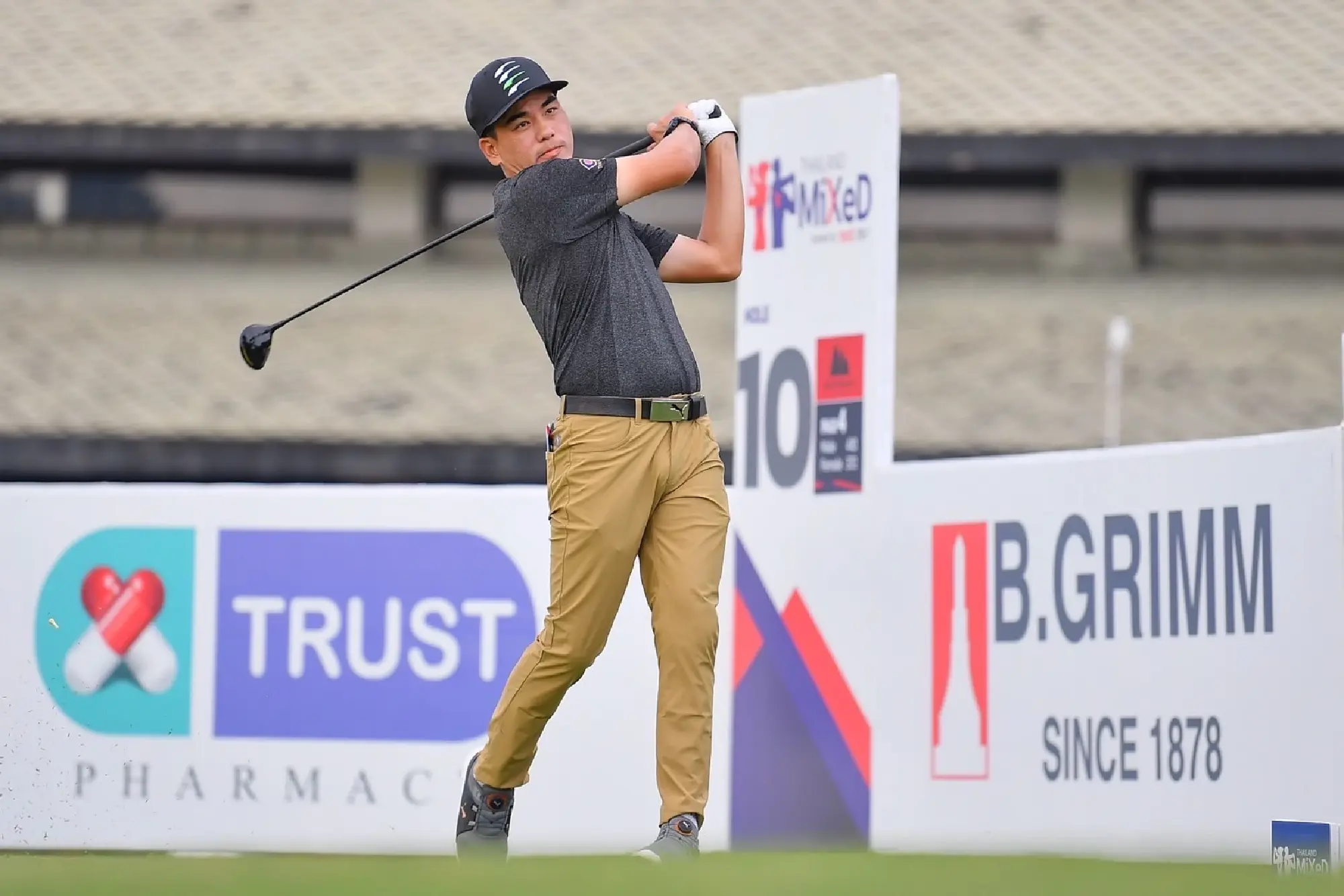 Unfancied Nopparat takes surprise clubhouse lead at Black Mountain 