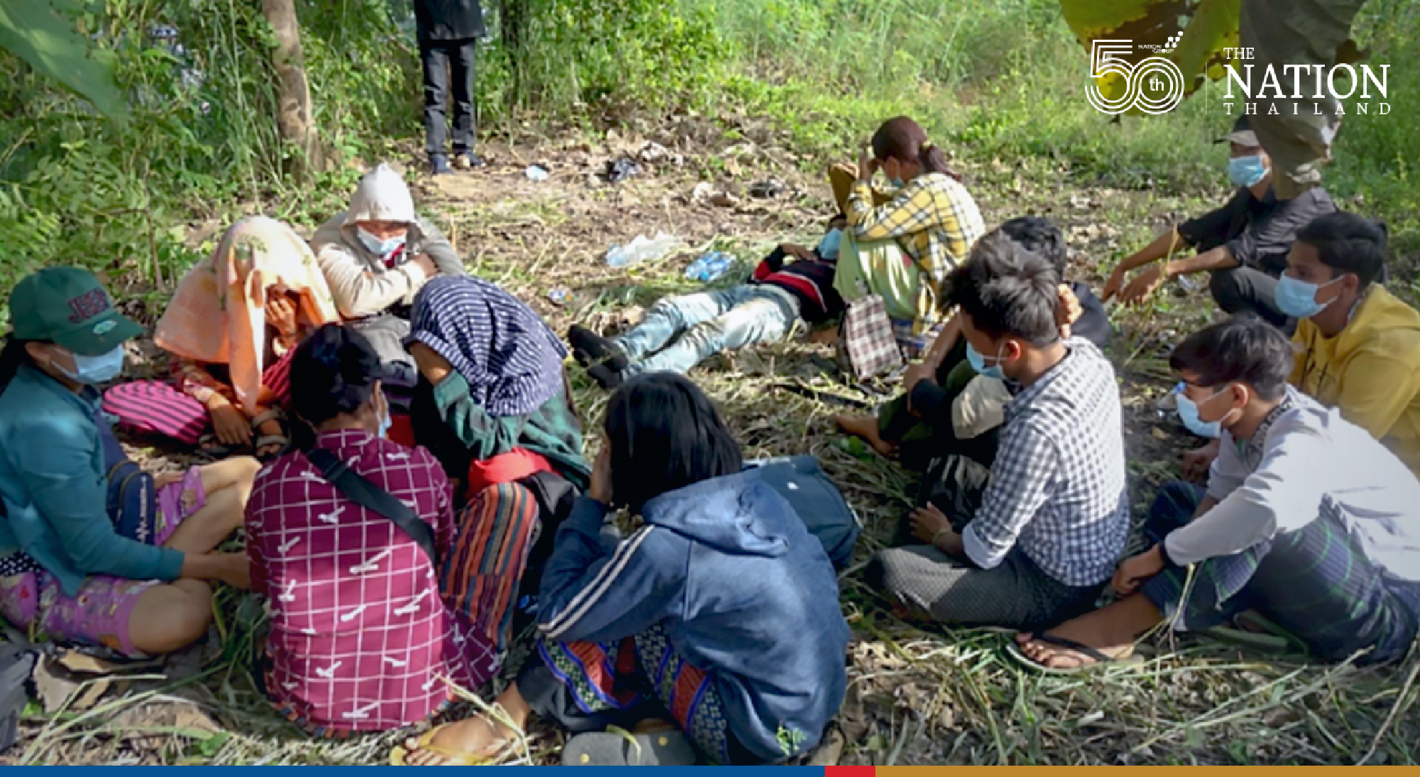 Kamphaeng Phet police rescue stranded illegal migrants, pick up 3 dead bodies