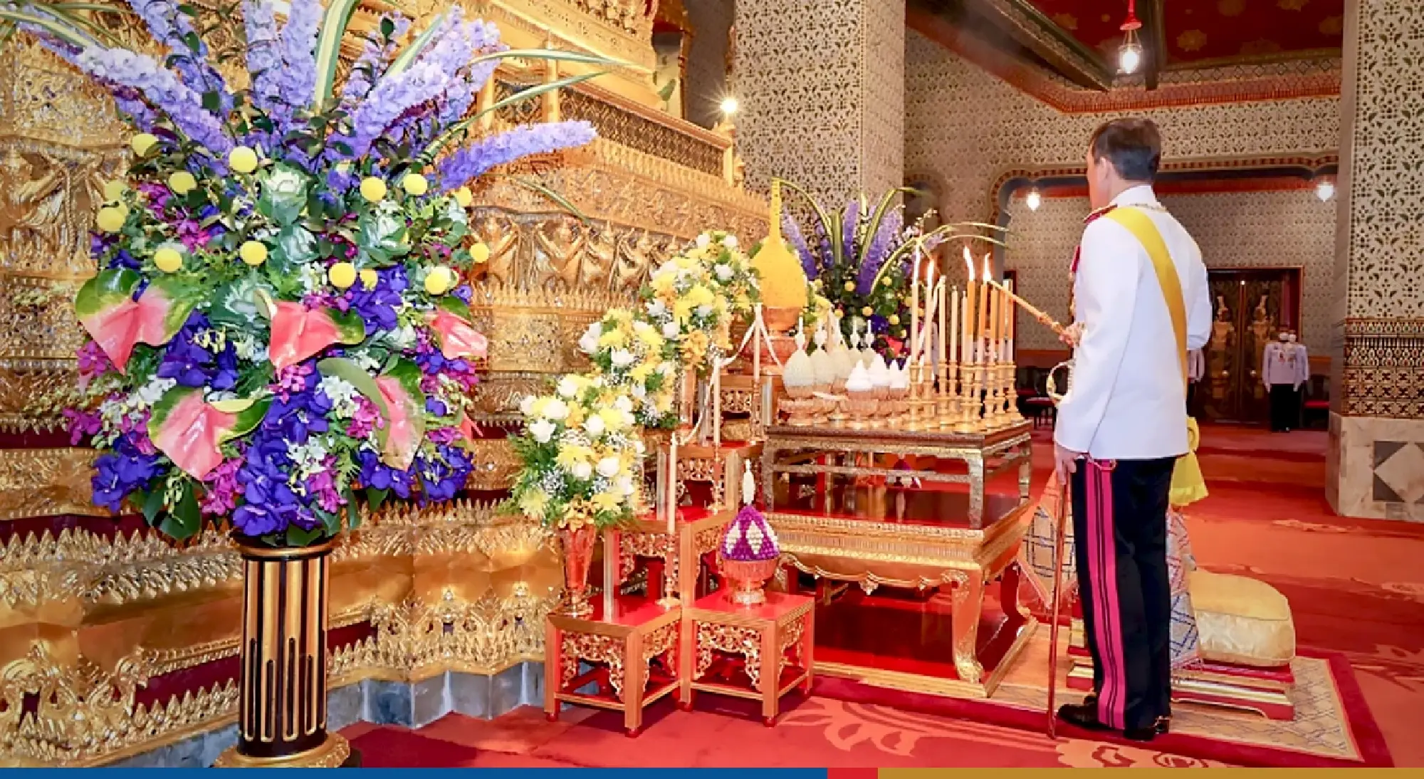 Their Majesties lay the foundation stone for statue of King Bhumibol the Great