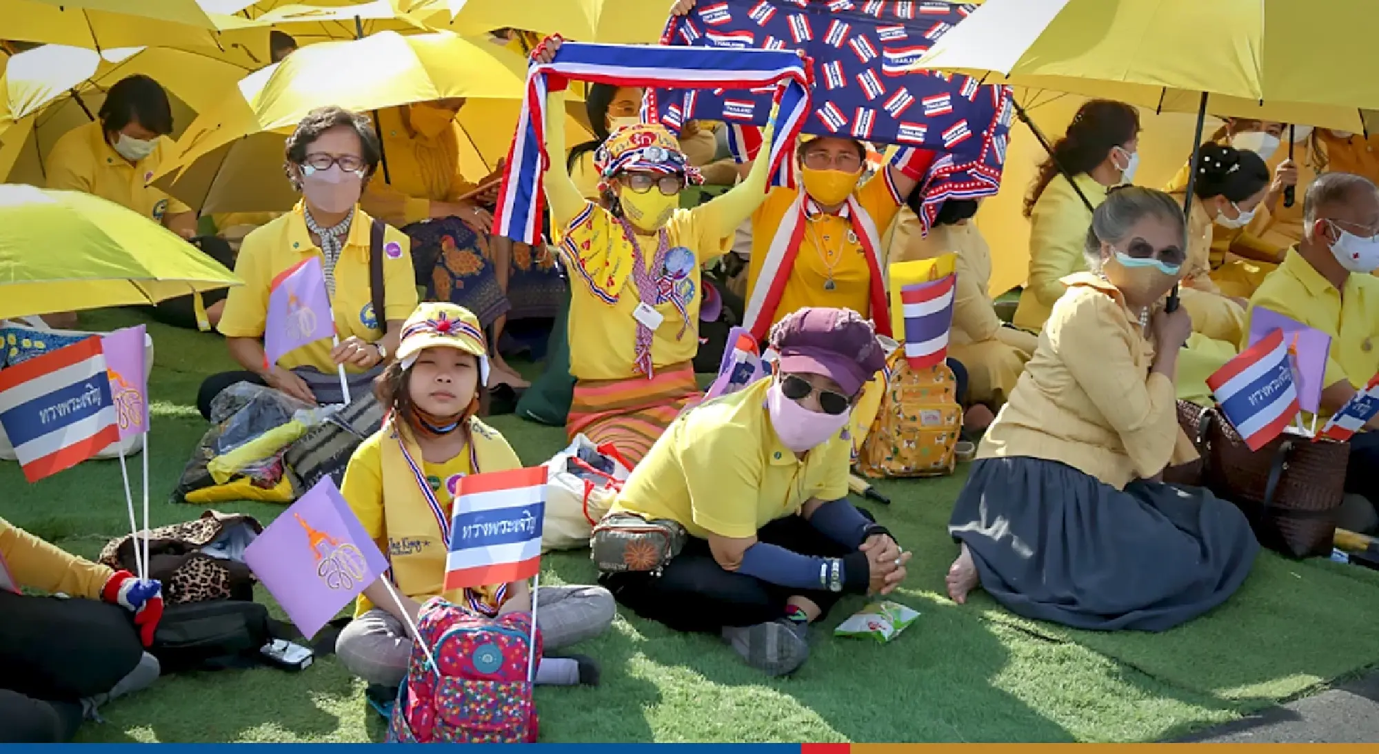 Their Majesties lay the foundation stone for statue of King Bhumibol the Great