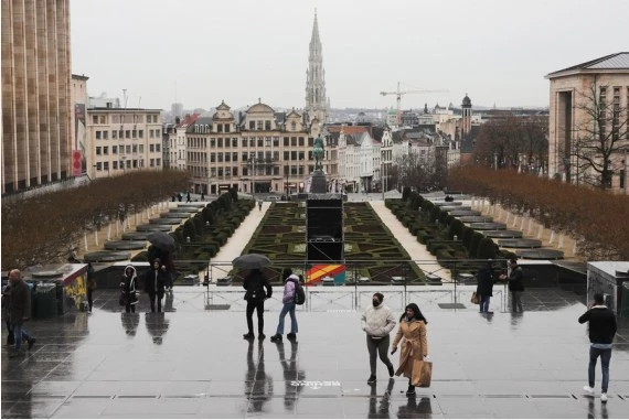 People visit the Mont des Arts in Brussels, Belgium, on Dec. 27, 2021.  (Xinhua/Zheng Huansong)