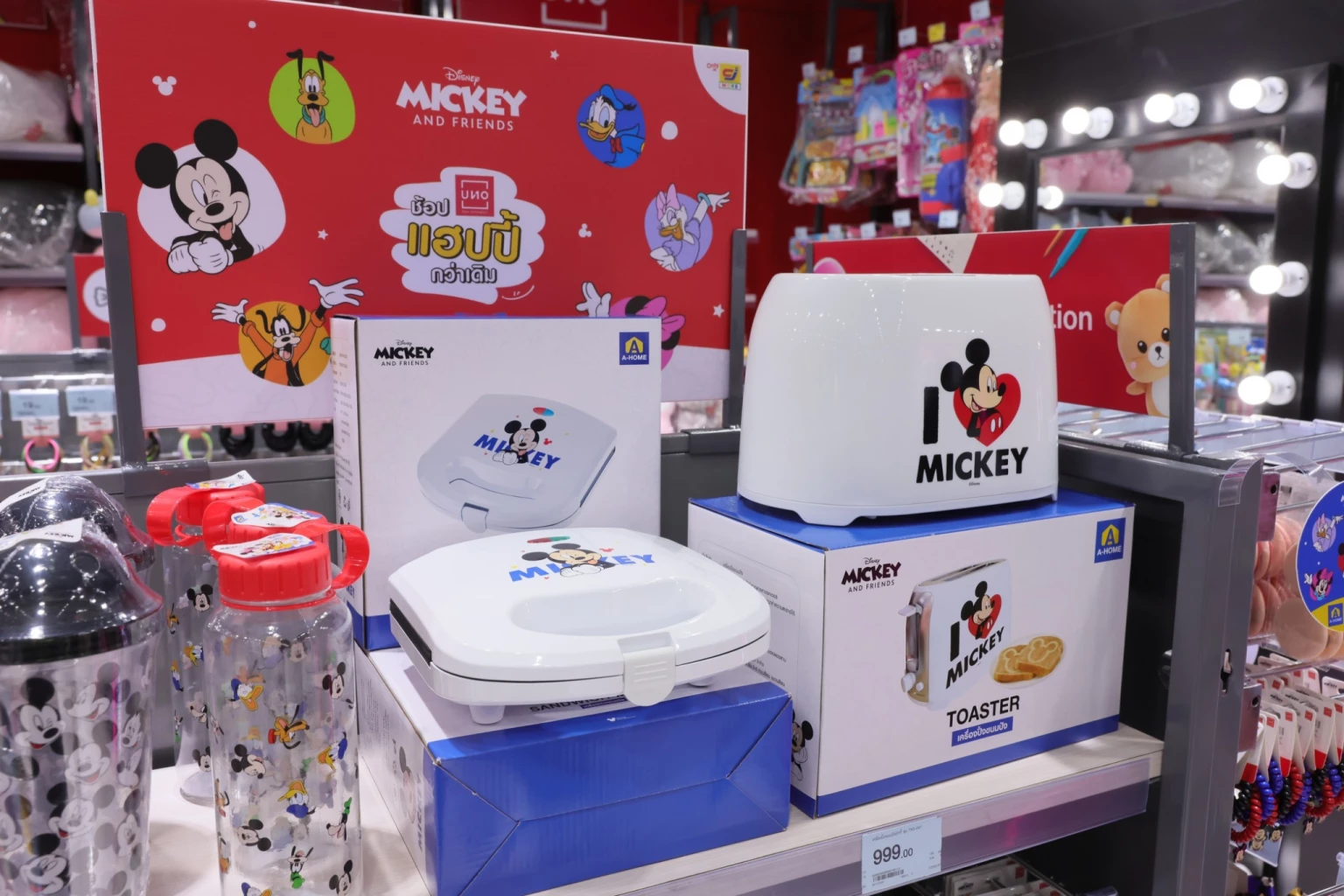 CJ MORE collaborates with Disney to launch cartoon-themed products. Special collections expected to draw more traffic to stores, boost sales