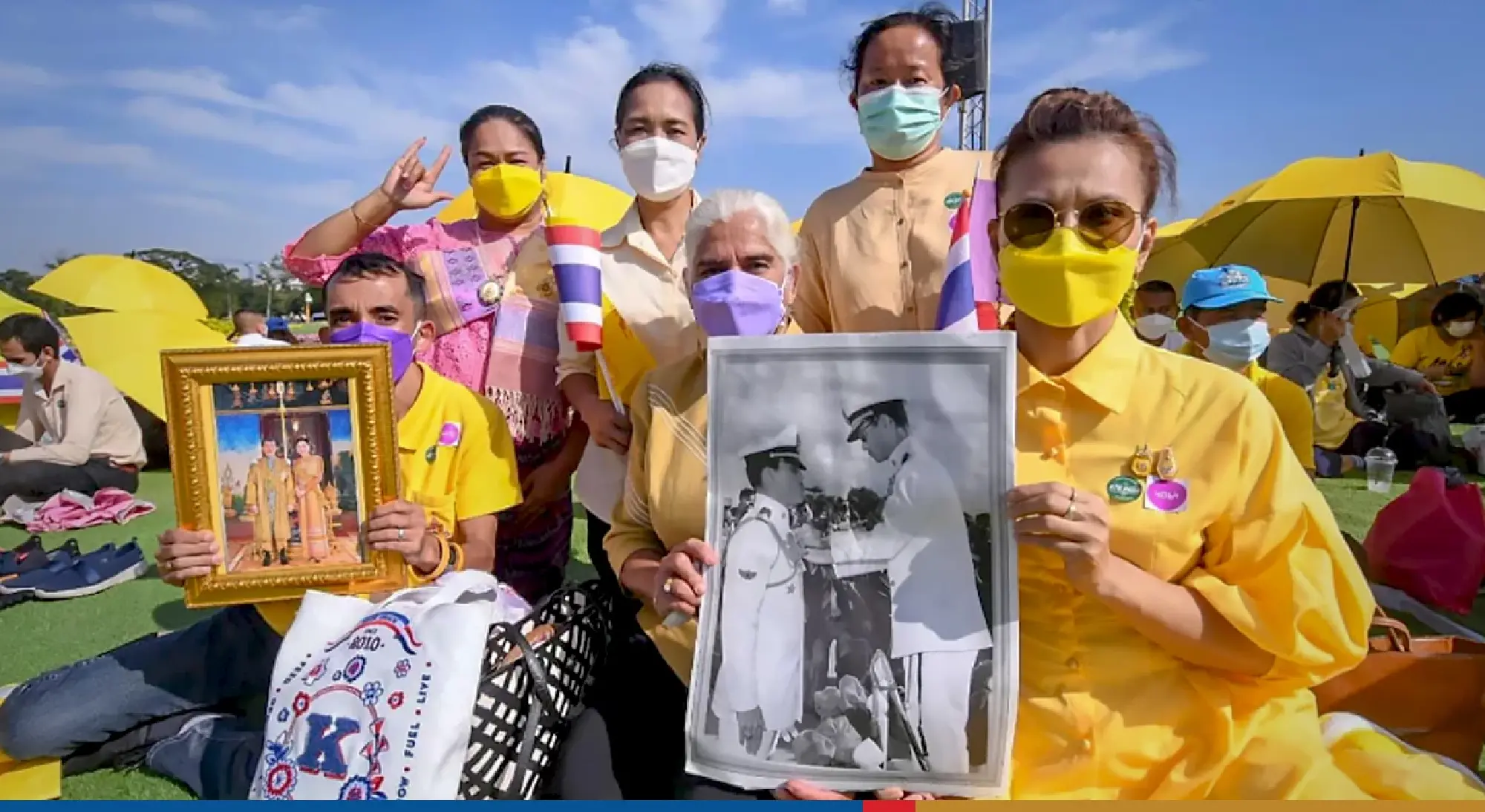 Their Majesties lay the foundation stone for statue of King Bhumibol the Great