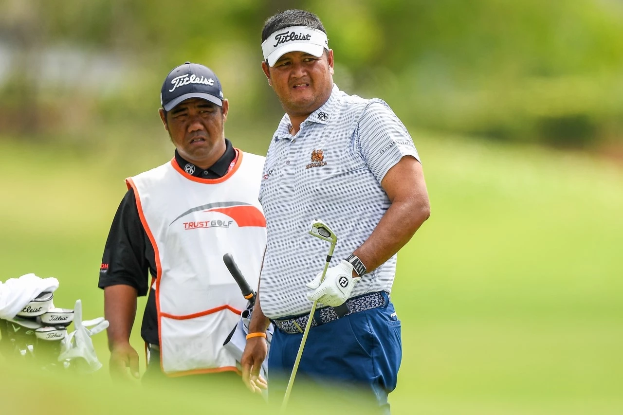 Unfancied Witchayapat Steals 2nd Round Show at Thailand Mixed #5