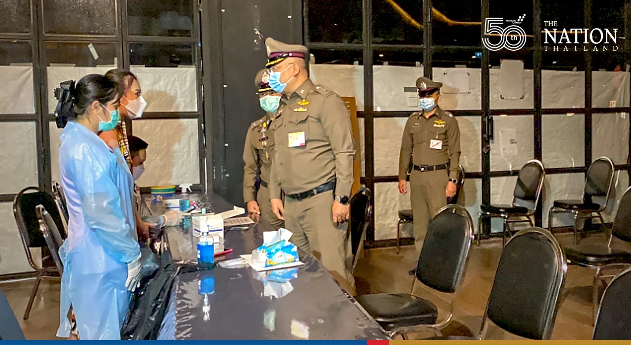 Restaurants in Central World, Khaosan areas roar back to life