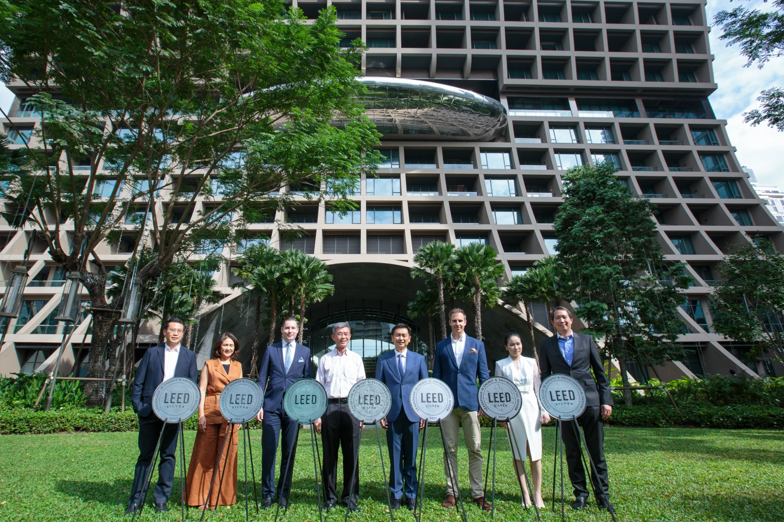 Siam Sindhorn has successfully propelled Sindhorn Village  to become the largest LEED CAMPUS in Thailand and  one of the Largest Mixed-Use Development in ASEAN  to achieve LEED Certification for all its buildings.