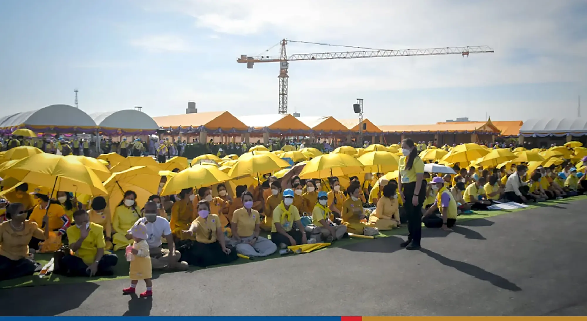 Their Majesties lay the foundation stone for statue of King Bhumibol the Great