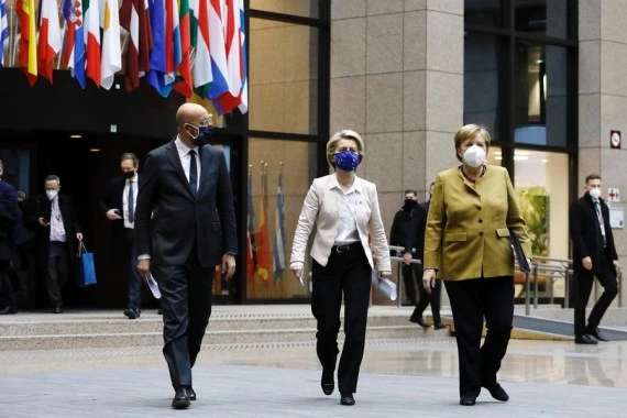 European Council President Charles Michel, European Commission President Ursula von der Leyen and Angela Merkel (L to R) are seen after the EU summit in Brussels, Belgium, on Dec. 11, 2020. (European Union/Handout via Xinhua)