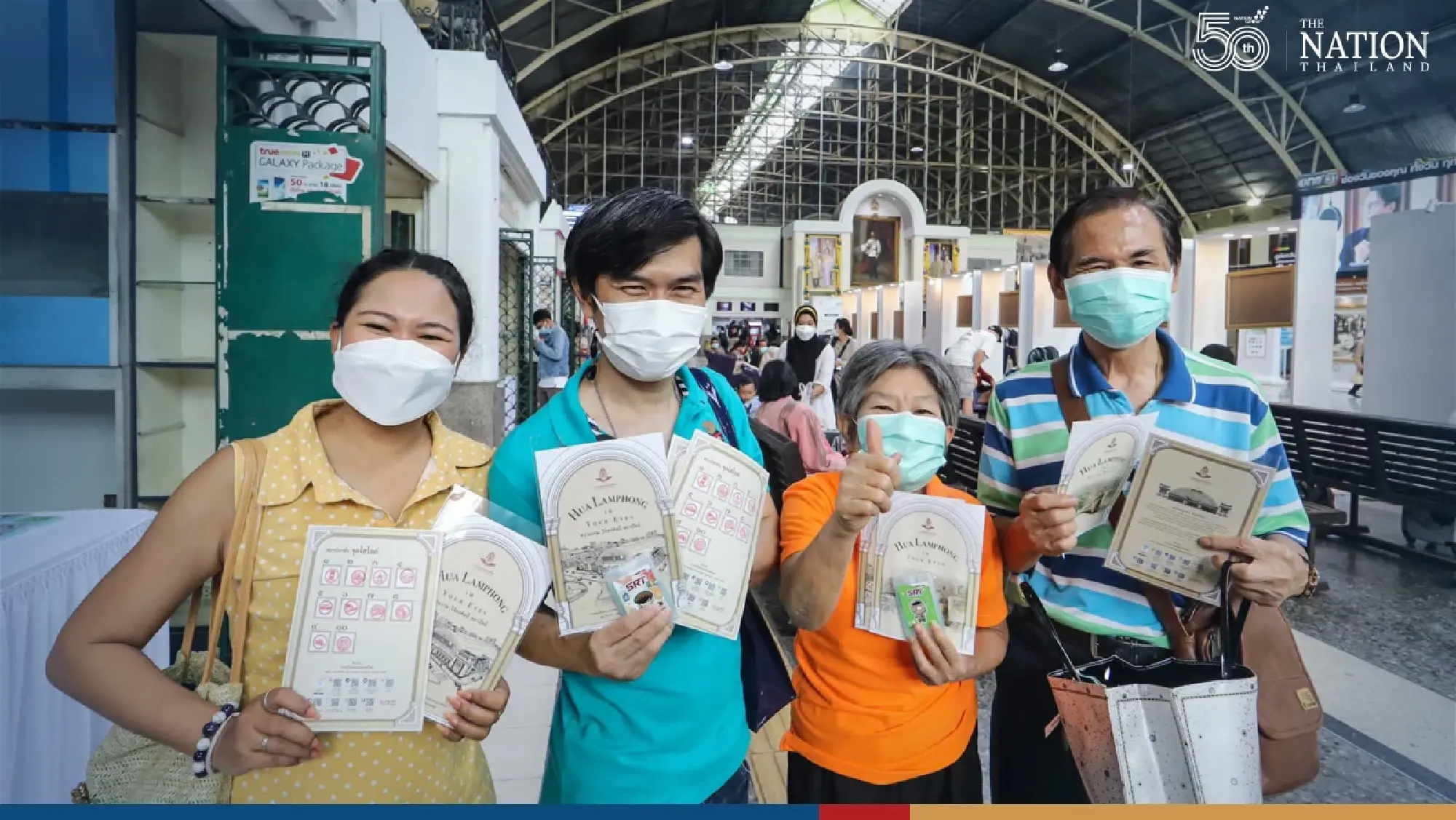 Bangkokians take a historic trip into Hua Lamphong’s past