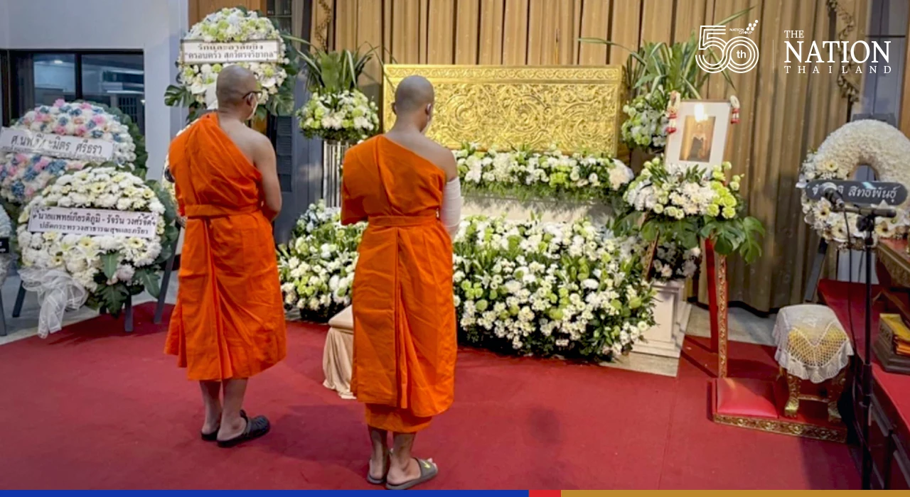 Policeman behind zebra-crossing death ordains to make merit for victim